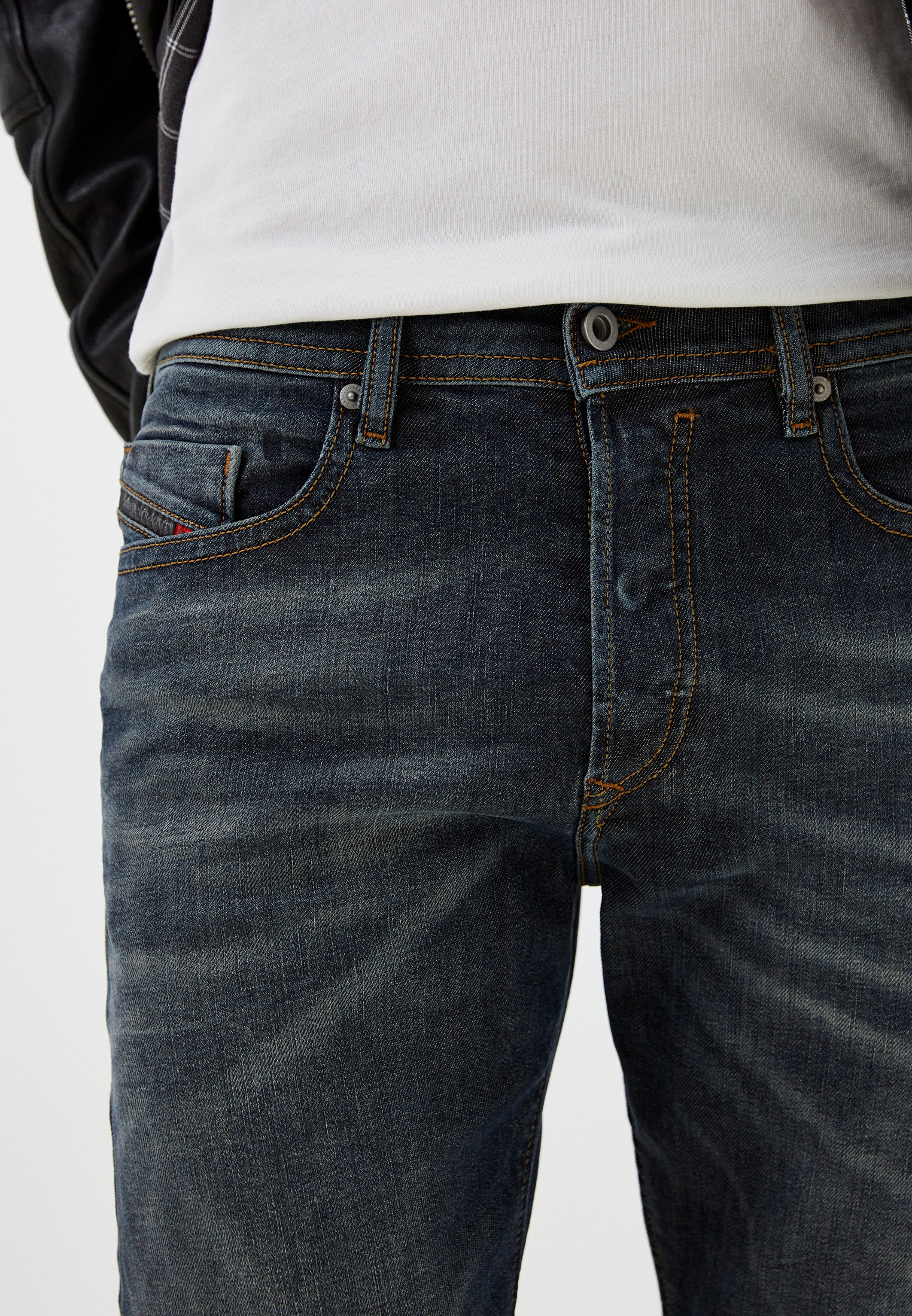 Мужские зауженные джинсы Diesel (Дизель) 00SDHB084ZU: изображение 8