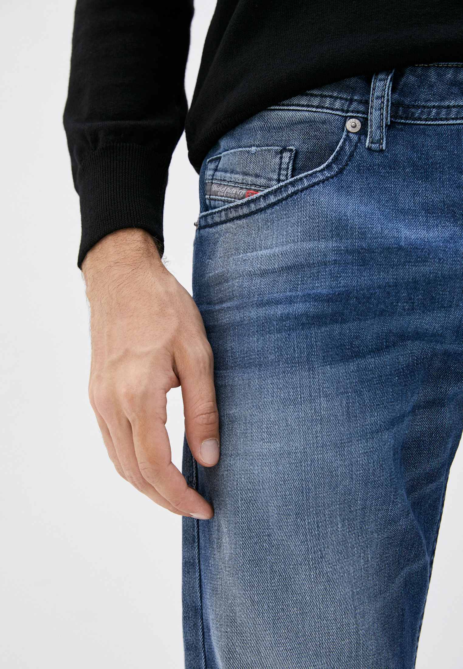 Мужские зауженные джинсы Diesel (Дизель) 00SW1Q0853P: изображение 4