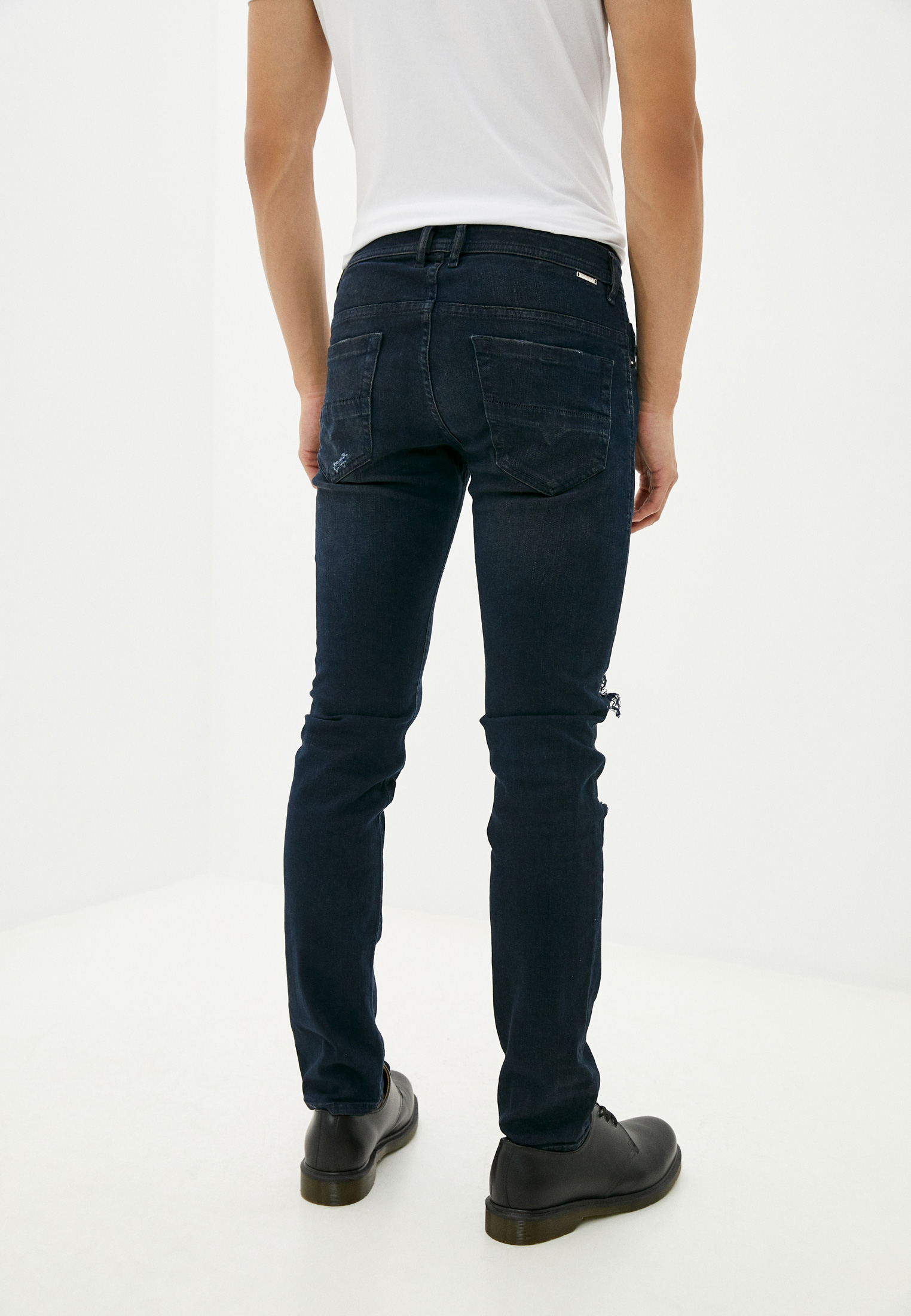 Мужские зауженные джинсы Diesel (Дизель) 00SW1Q084ND: изображение 11