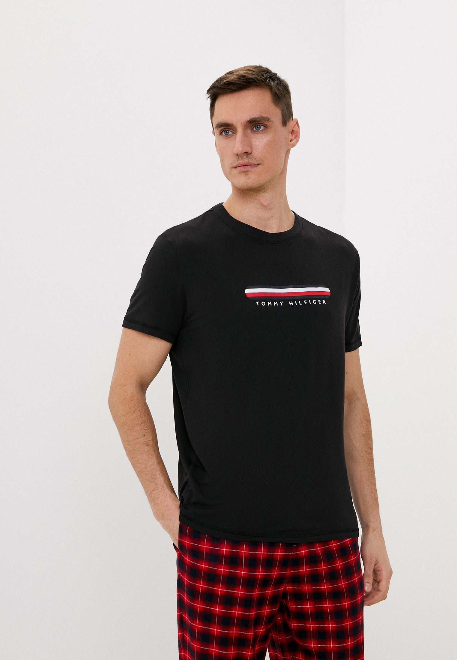 Домашняя футболка Tommy Hilfiger (Томми Хилфигер) UM0UM02348