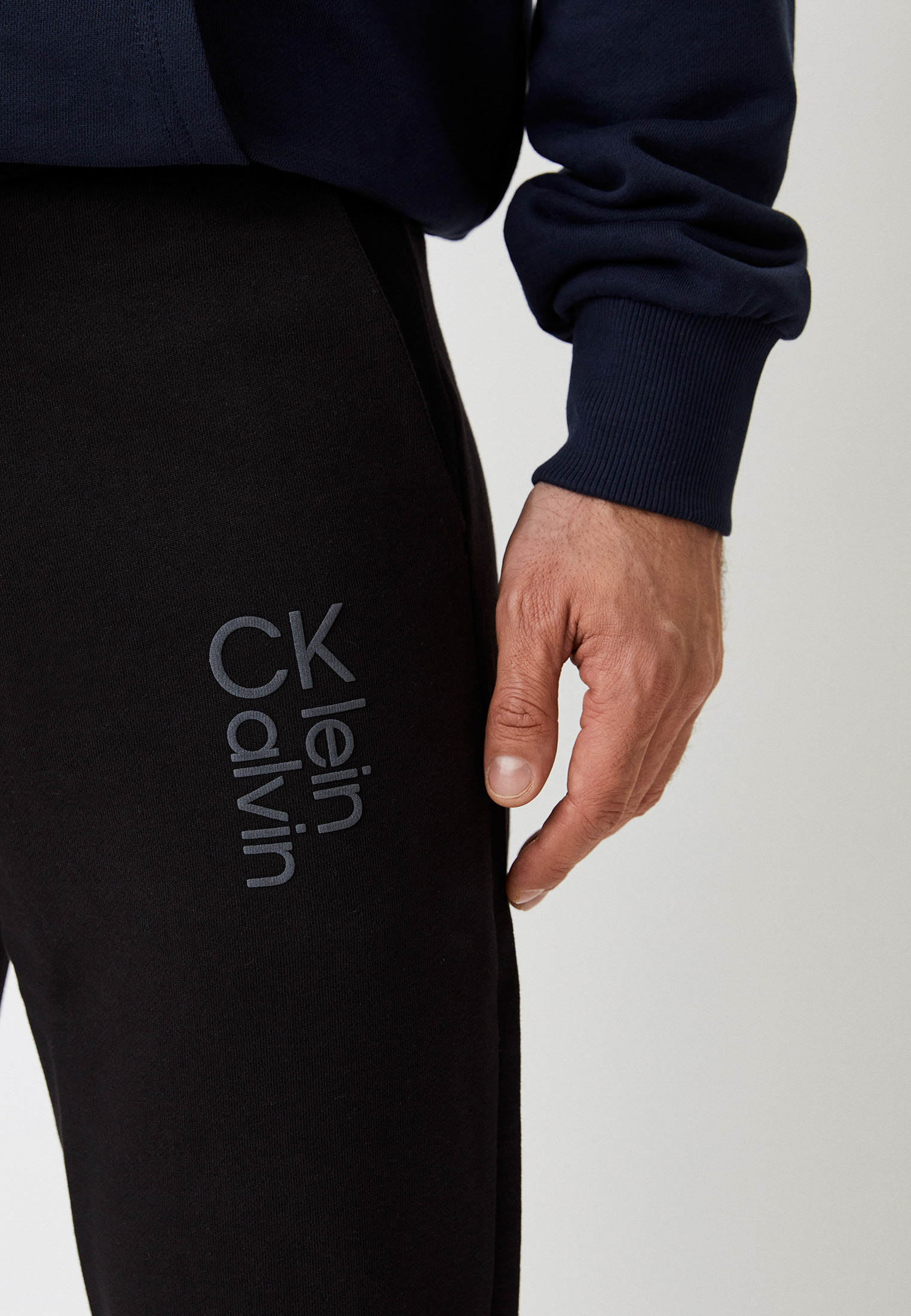 Мужские спортивные брюки Calvin Klein (Кельвин Кляйн) K10K108441: изображение 4