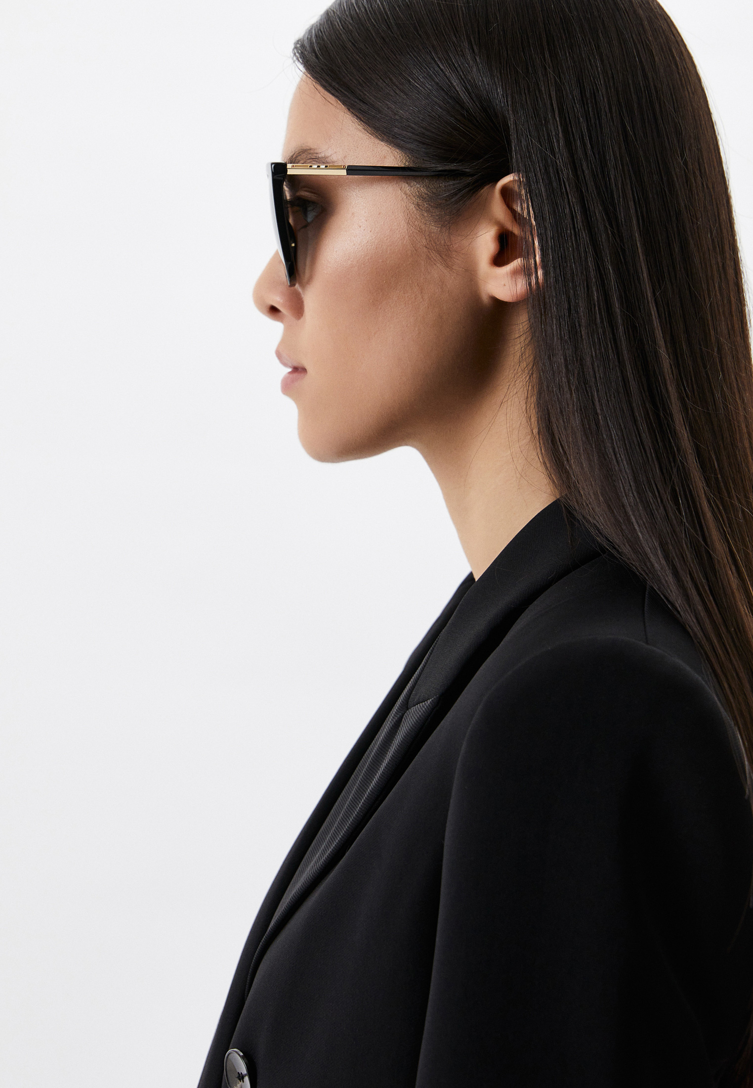 Женские солнцезащитные очки Burberry 0BE4347 цвет черный купить за 17700  руб.