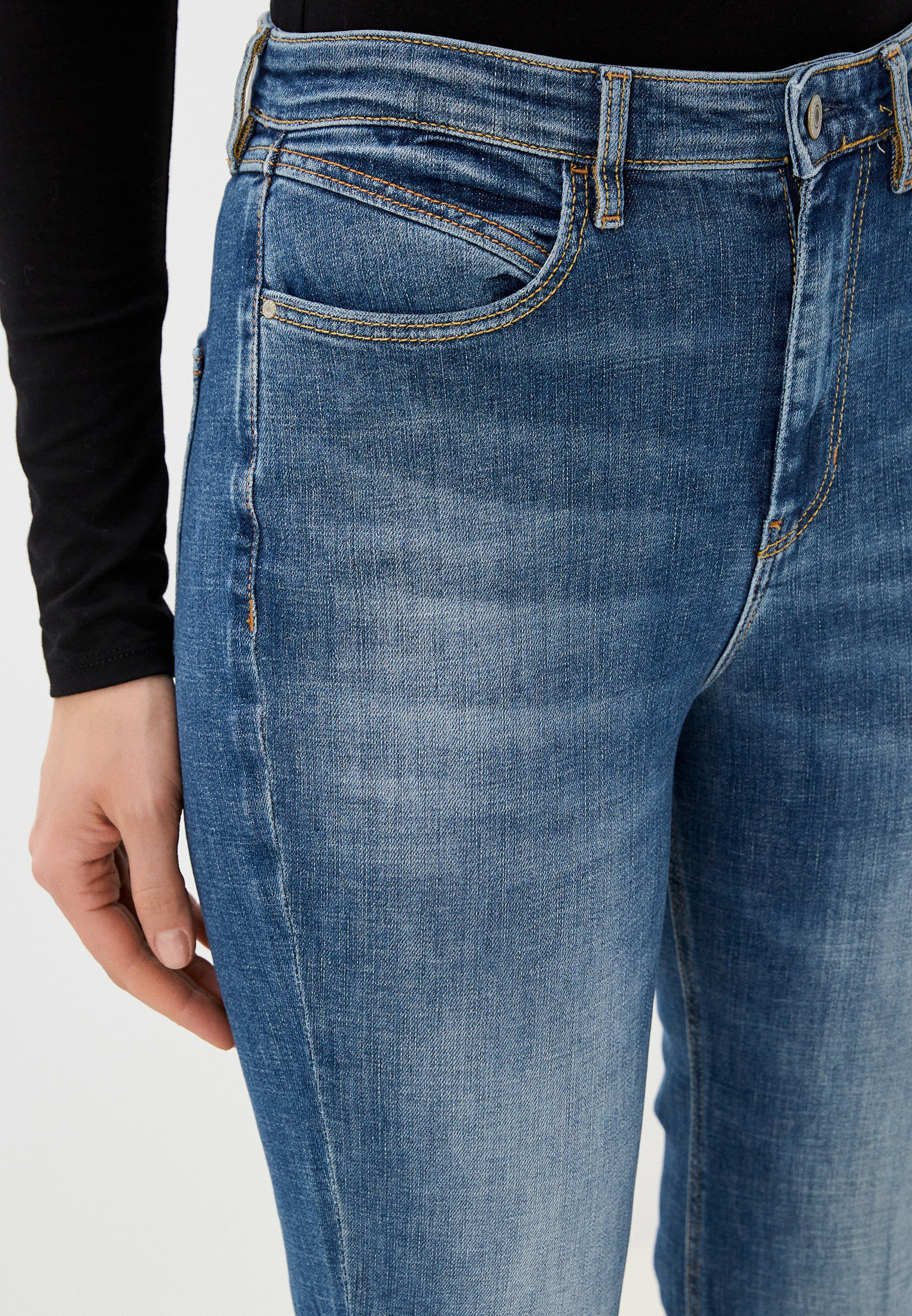 Широкие и расклешенные джинсы Guess Jeans W2GA63D3ZTL: изображение 4