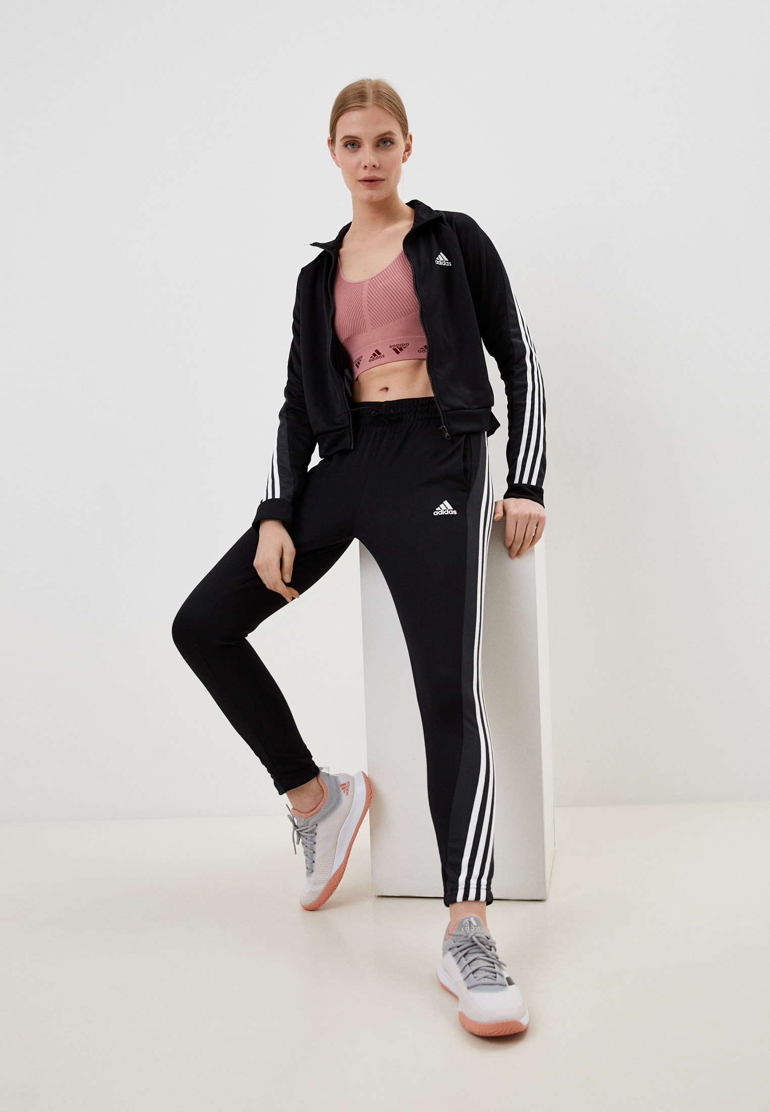 Спортивный костюм женский Adidas (Адидас) H67027 купить