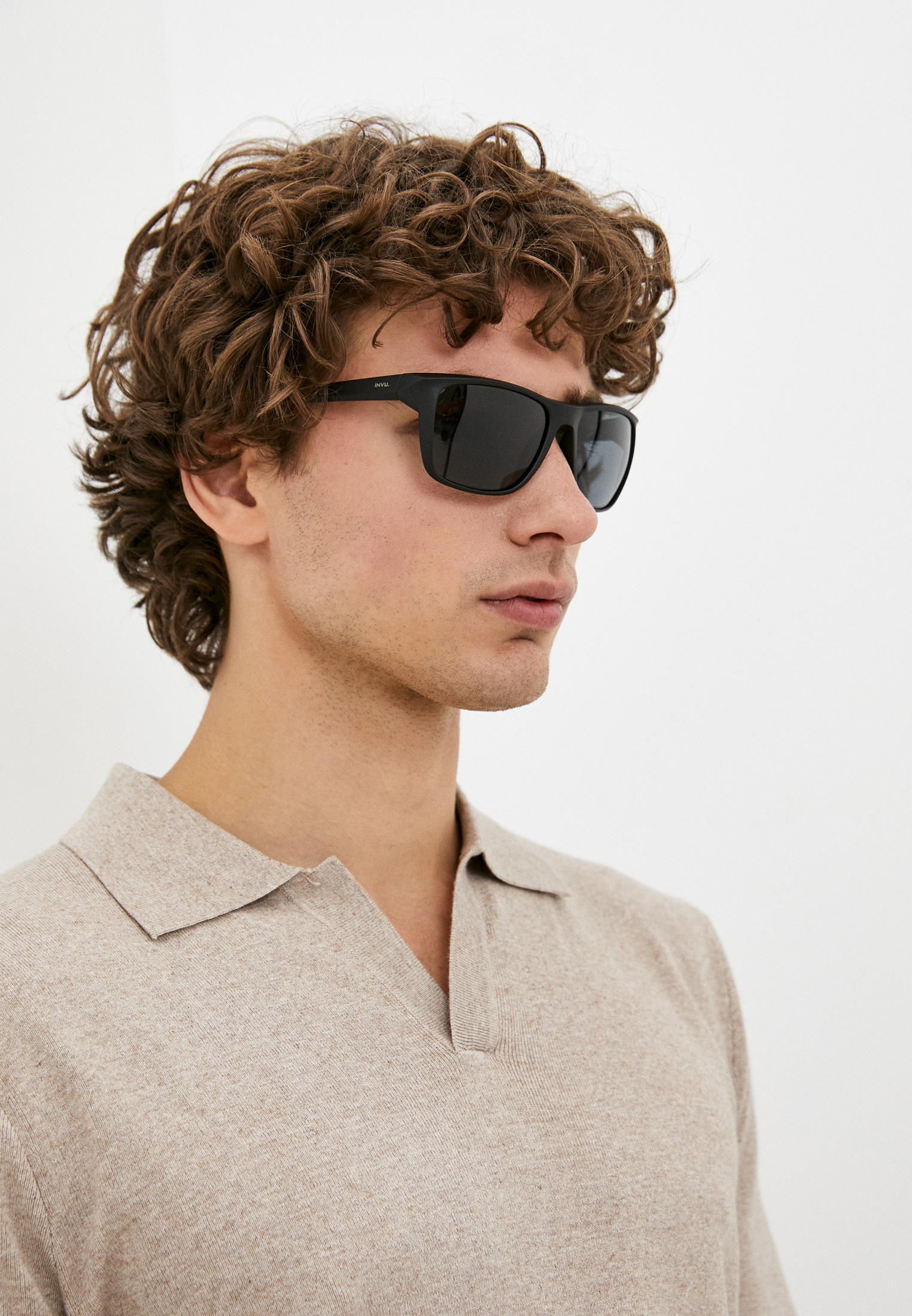 Мужские солнцезащитные очки Invu A2113A: изображение 5
