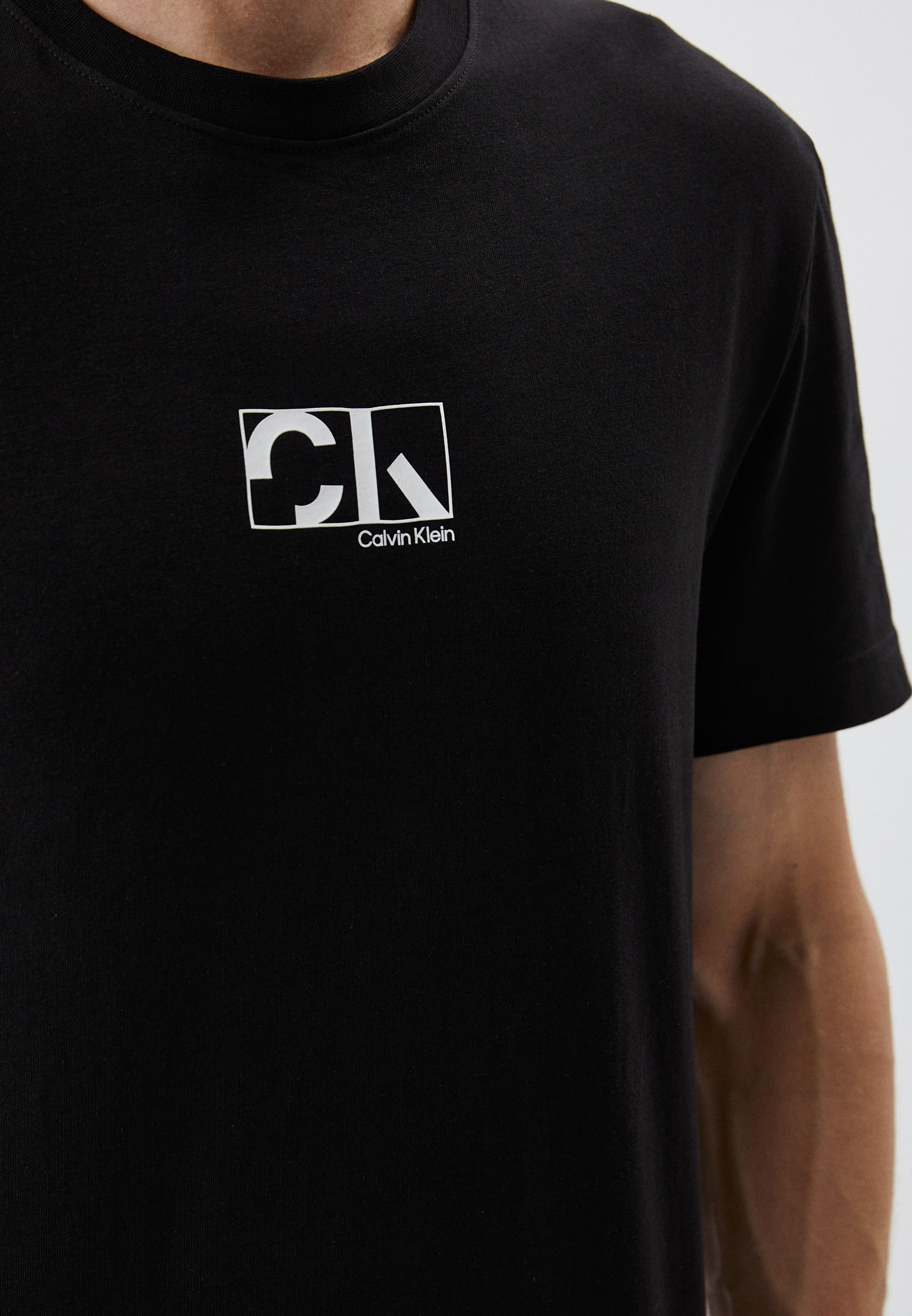 Мужская футболка Calvin Klein (Кельвин Кляйн) K10K109799: изображение 4