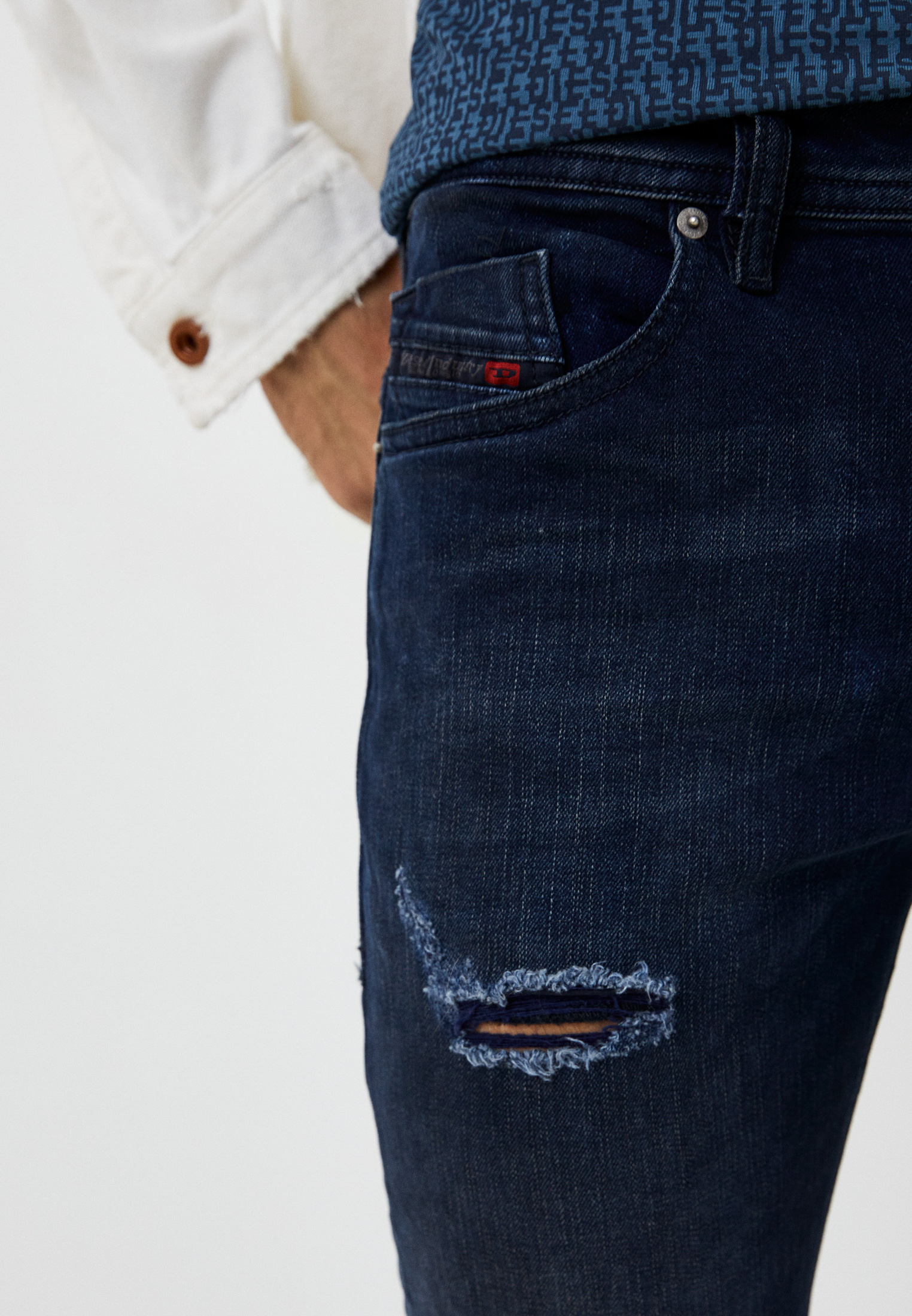 Мужские зауженные джинсы Diesel (Дизель) 00SW1Q084ND: изображение 12