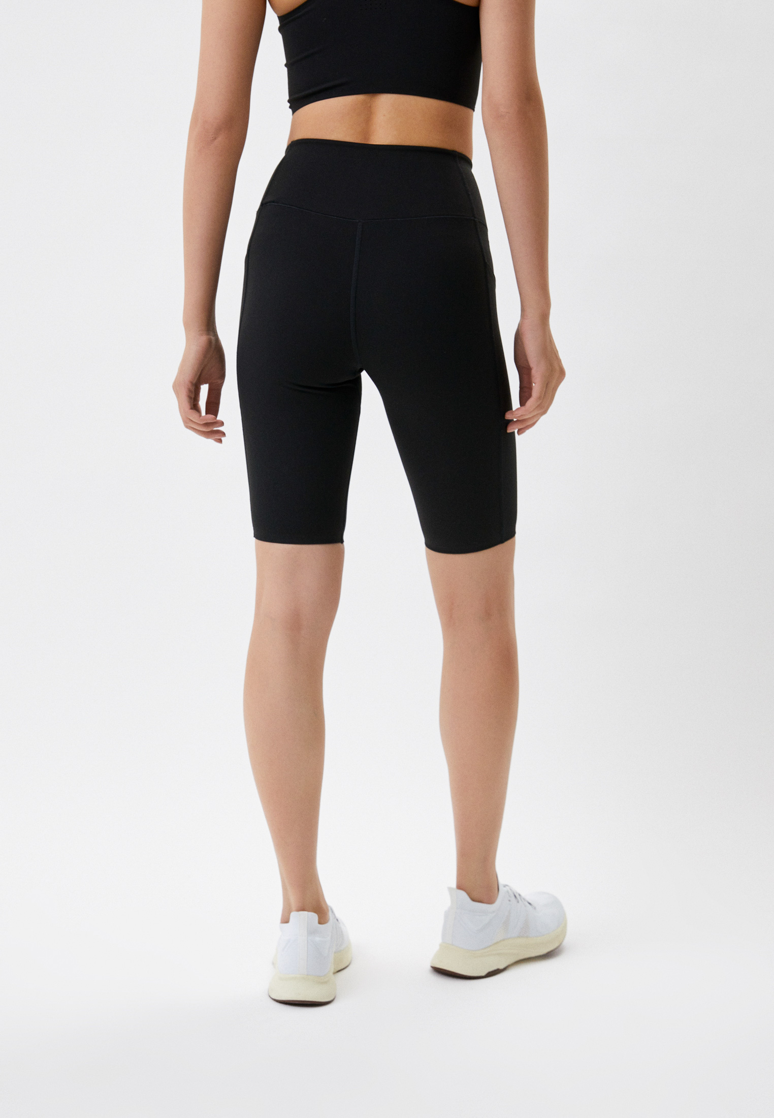 Женские шорты UNIQLO 241-445206(22-02) купить за 2399 руб.
