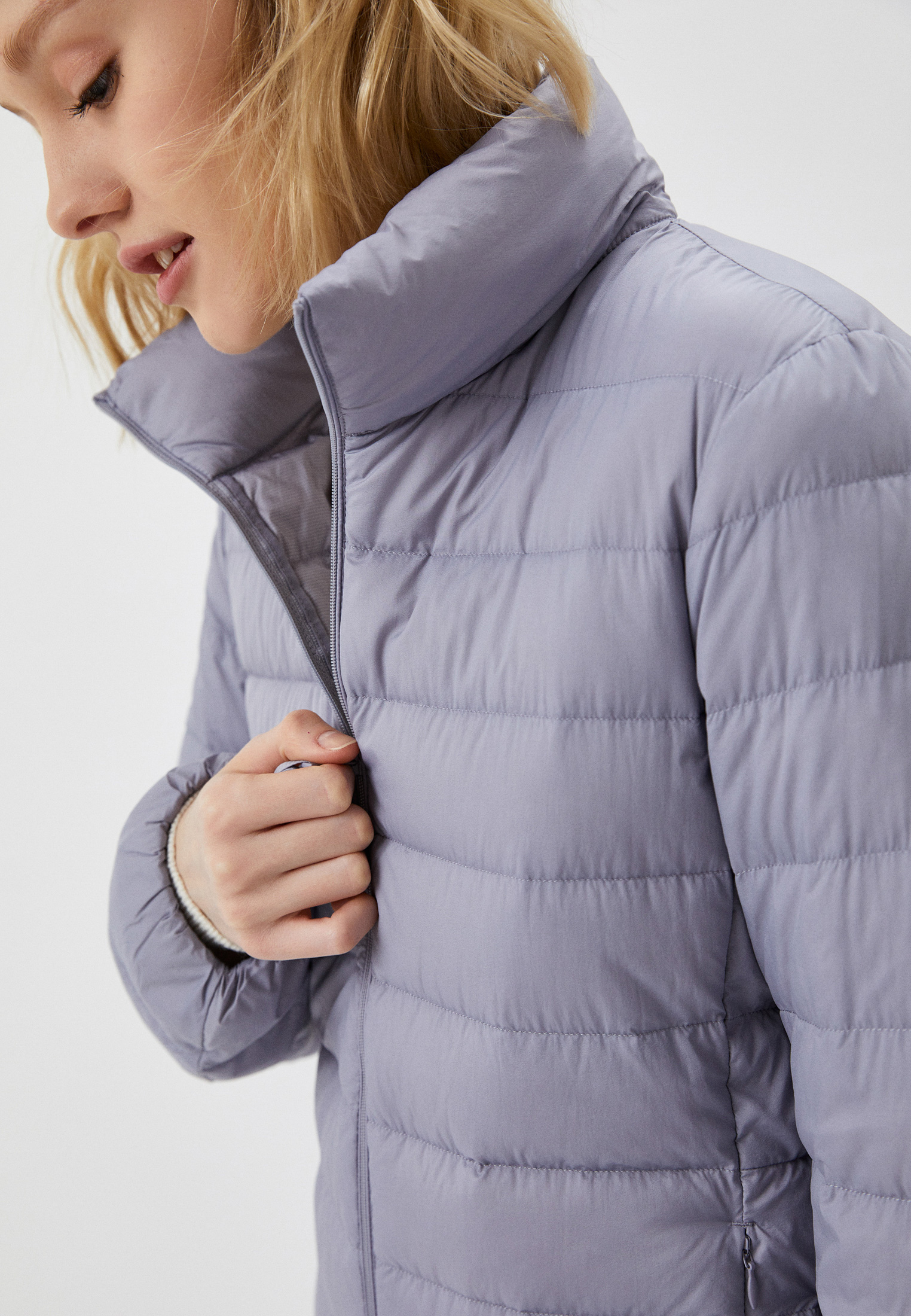 Утепленная куртка женская UNIQLO 211-439702(14-32) купить за 4249 руб.
