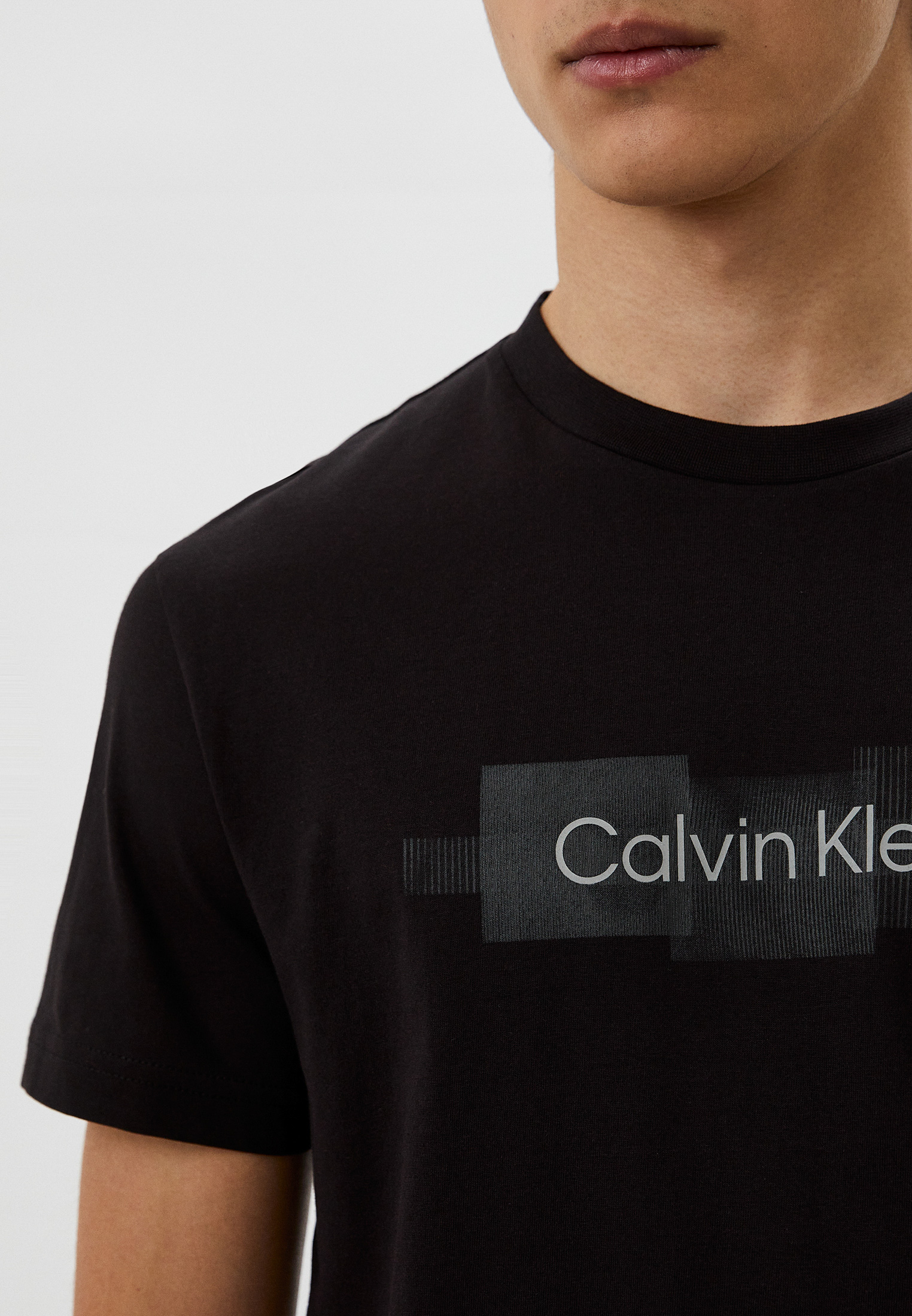 Мужская футболка Calvin Klein (Кельвин Кляйн) K10K110799: изображение 4