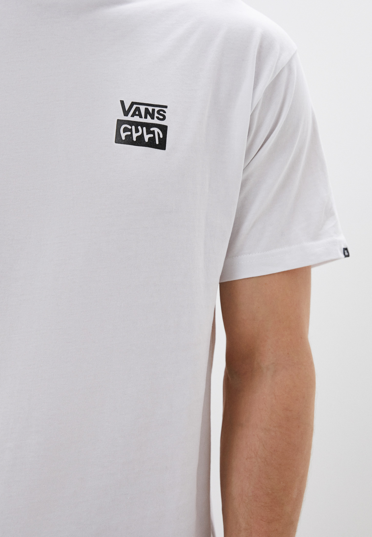 Футболка мужская VANS VA4VMF купить за 2890 руб.