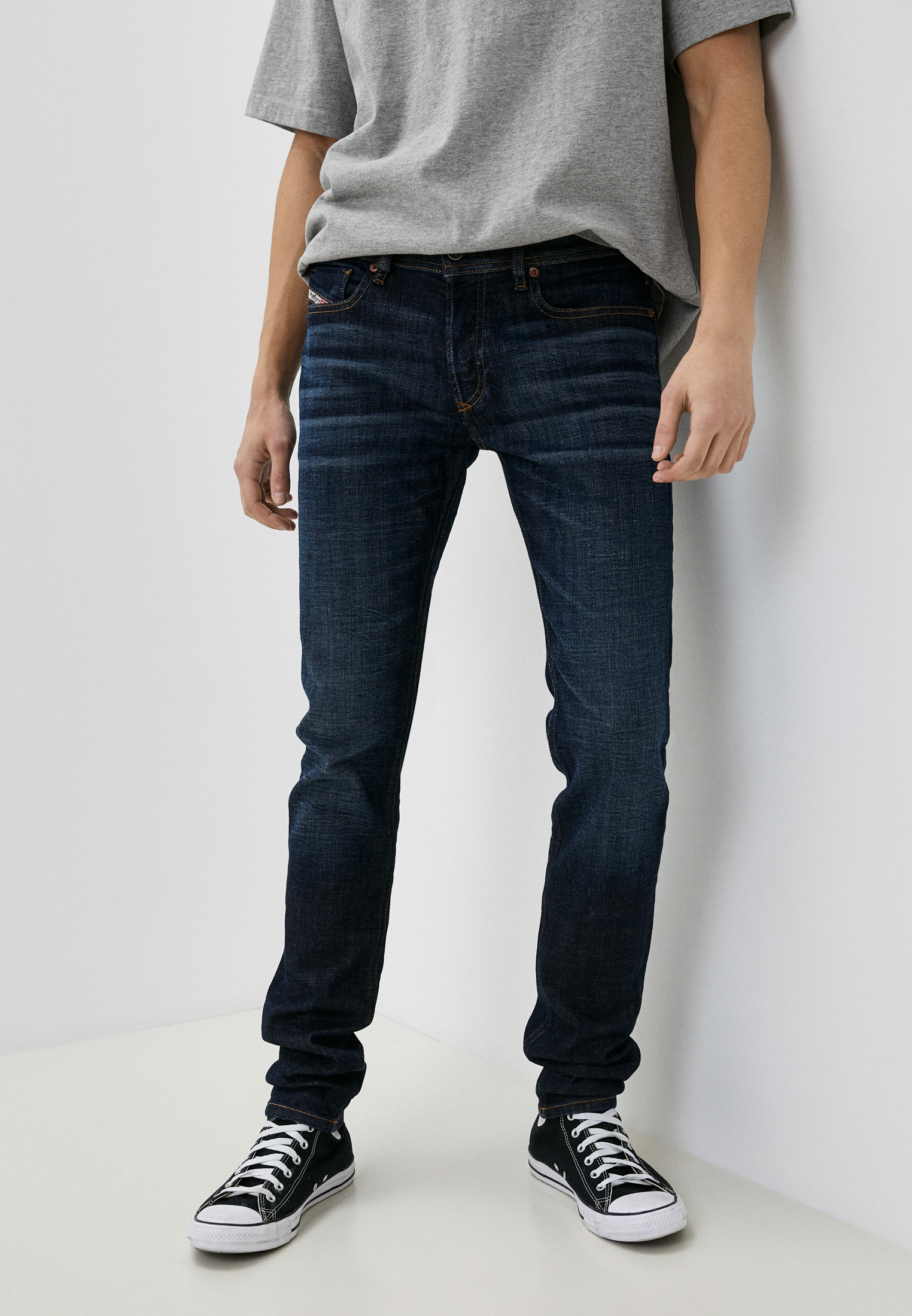 Мужские зауженные джинсы Diesel (Дизель) 00SWJG09A43: изображение 1