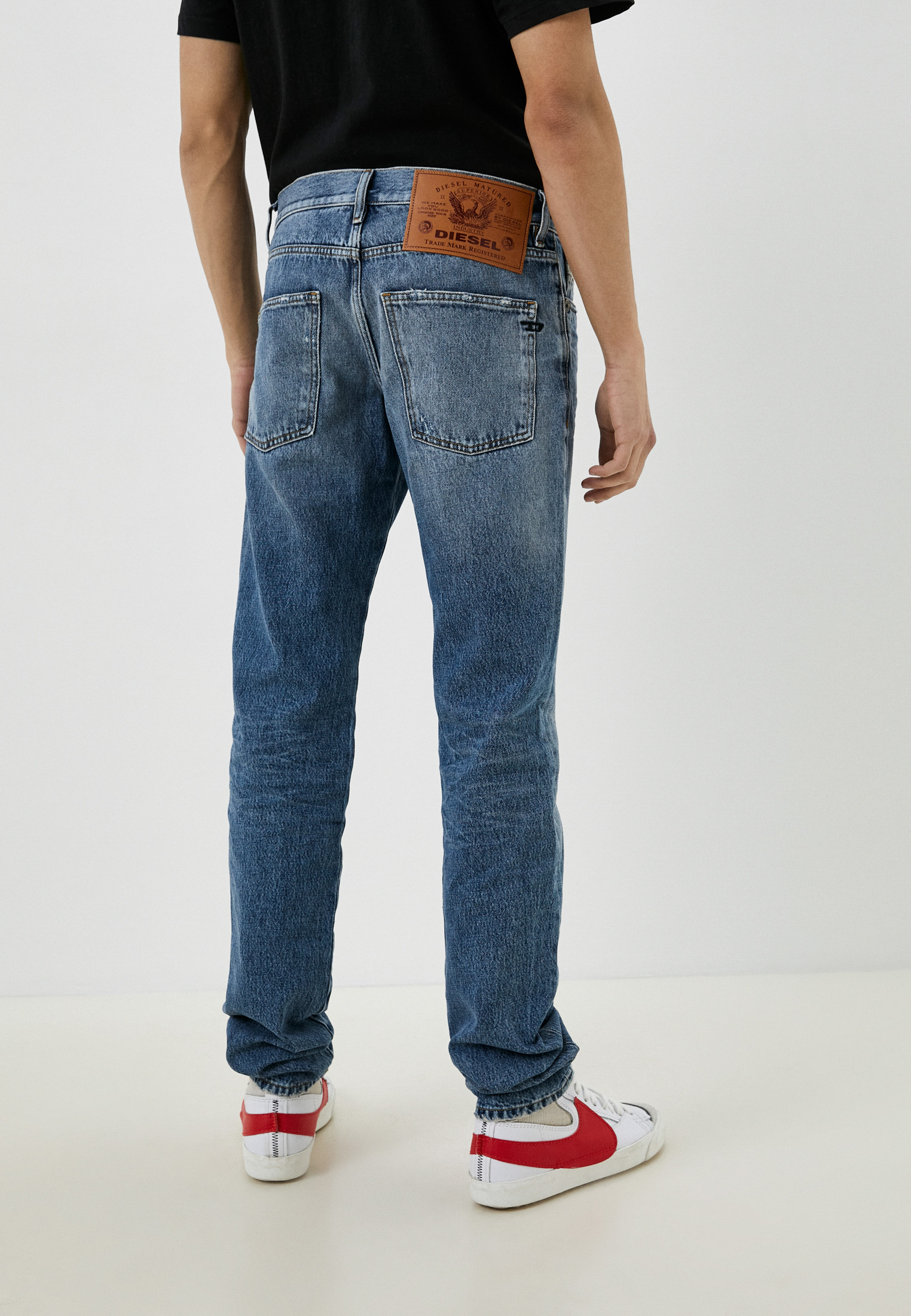 Мужские зауженные джинсы Diesel (Дизель) A0052409A24: изображение 3