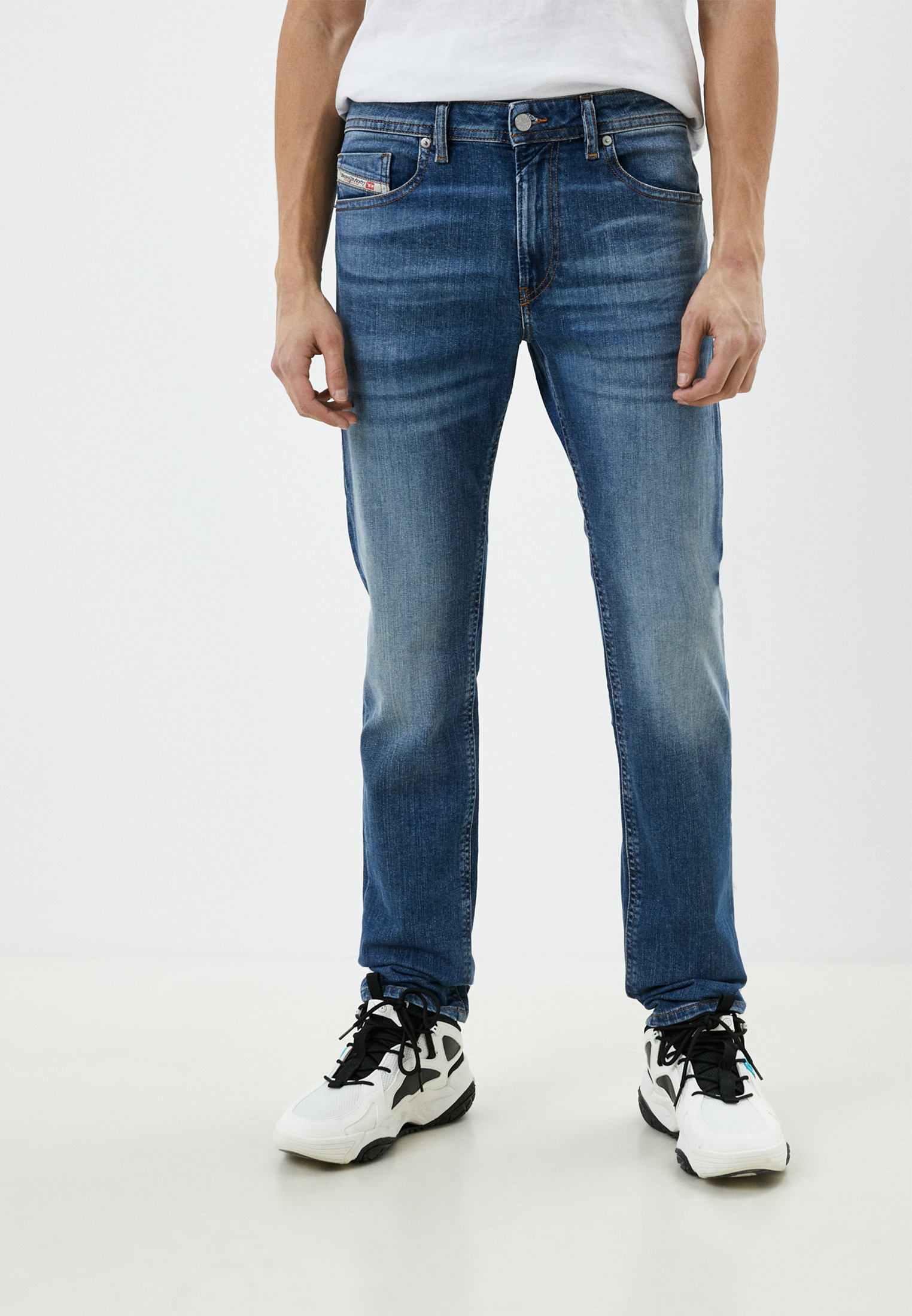 Мужские зауженные джинсы Diesel (Дизель) 00SB6D009DB: изображение 1