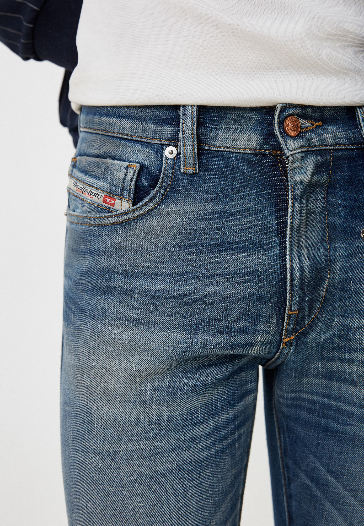 Мужские зауженные джинсы Diesel (Дизель) 00SSLZ0684T: изображение 7