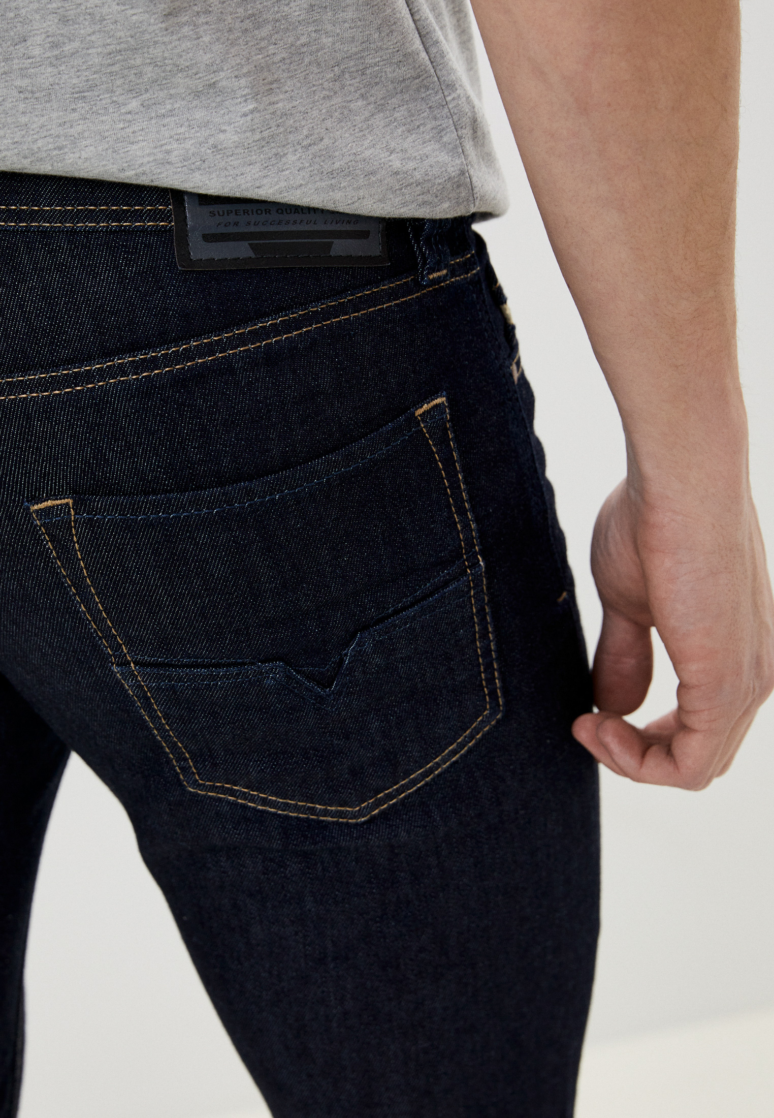 Мужские прямые джинсы Diesel (Дизель) 00SU1X084HN: изображение 8