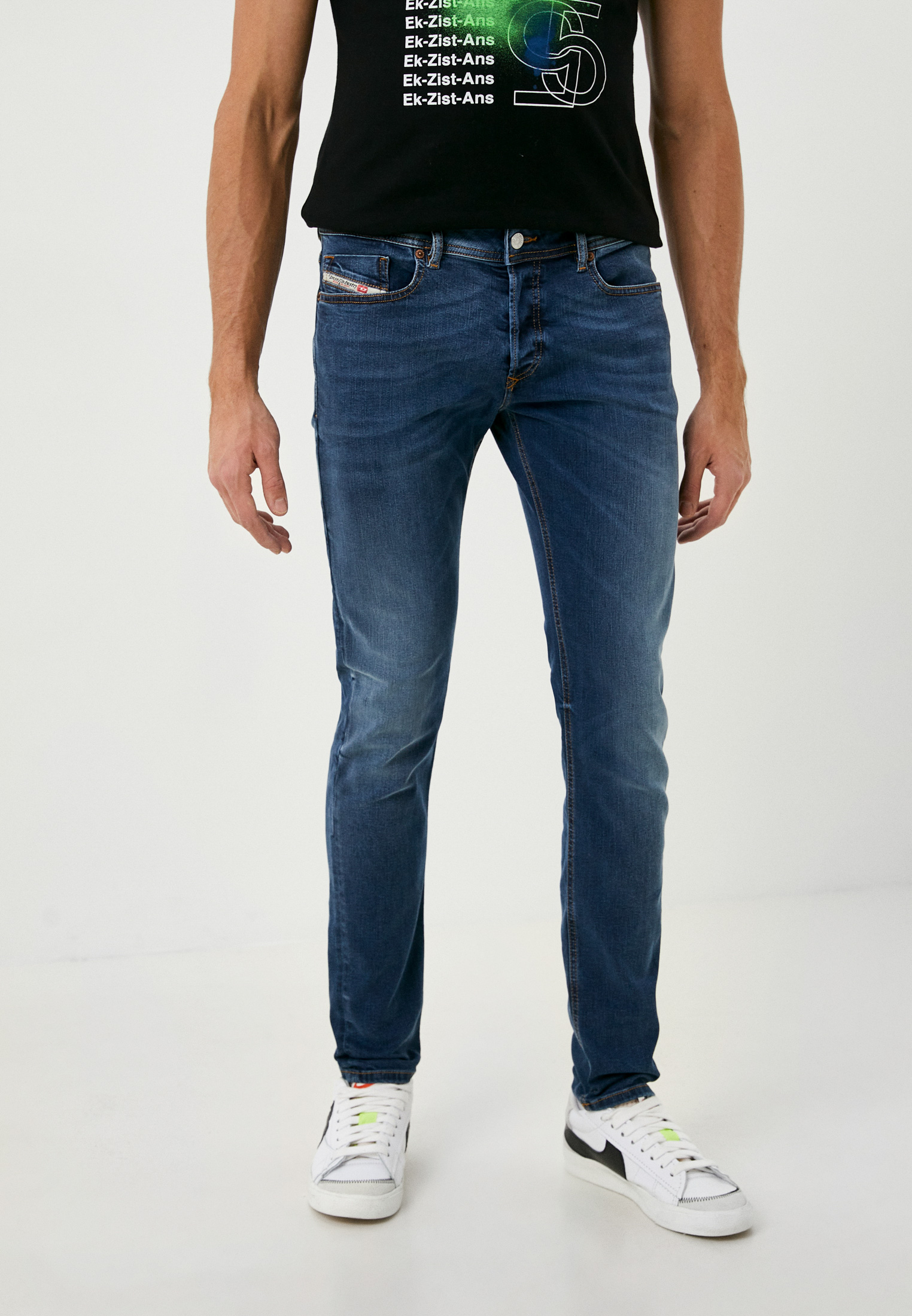 Мужские зауженные джинсы Diesel (Дизель) 00SWJF009LX: изображение 1