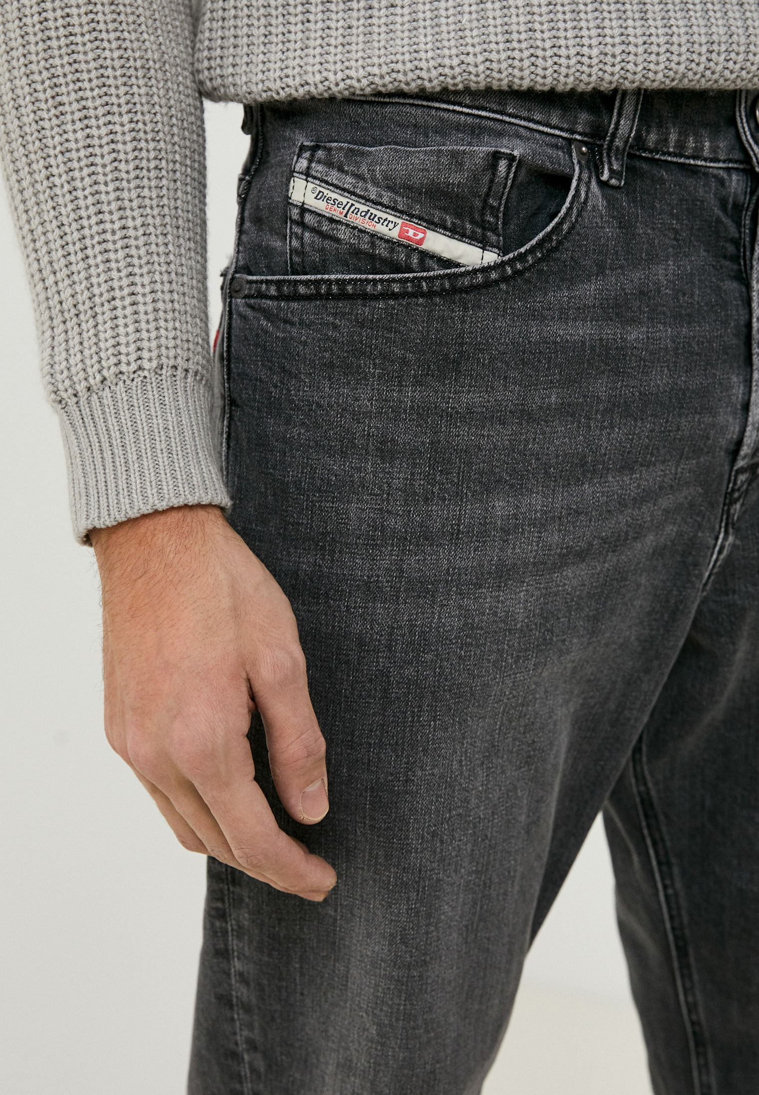 Мужские зауженные джинсы Diesel (Дизель) A0357109C47: изображение 4