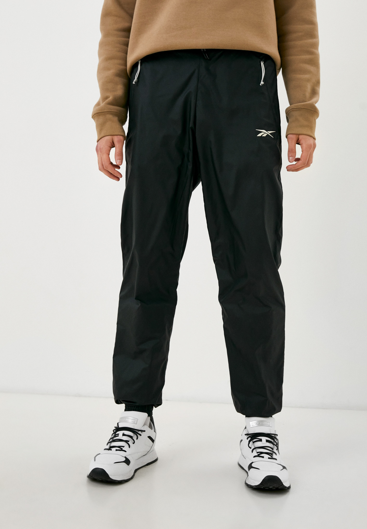 Мужские спортивные брюки Reebok (Рибок) HI4489 купить за 8999 руб.