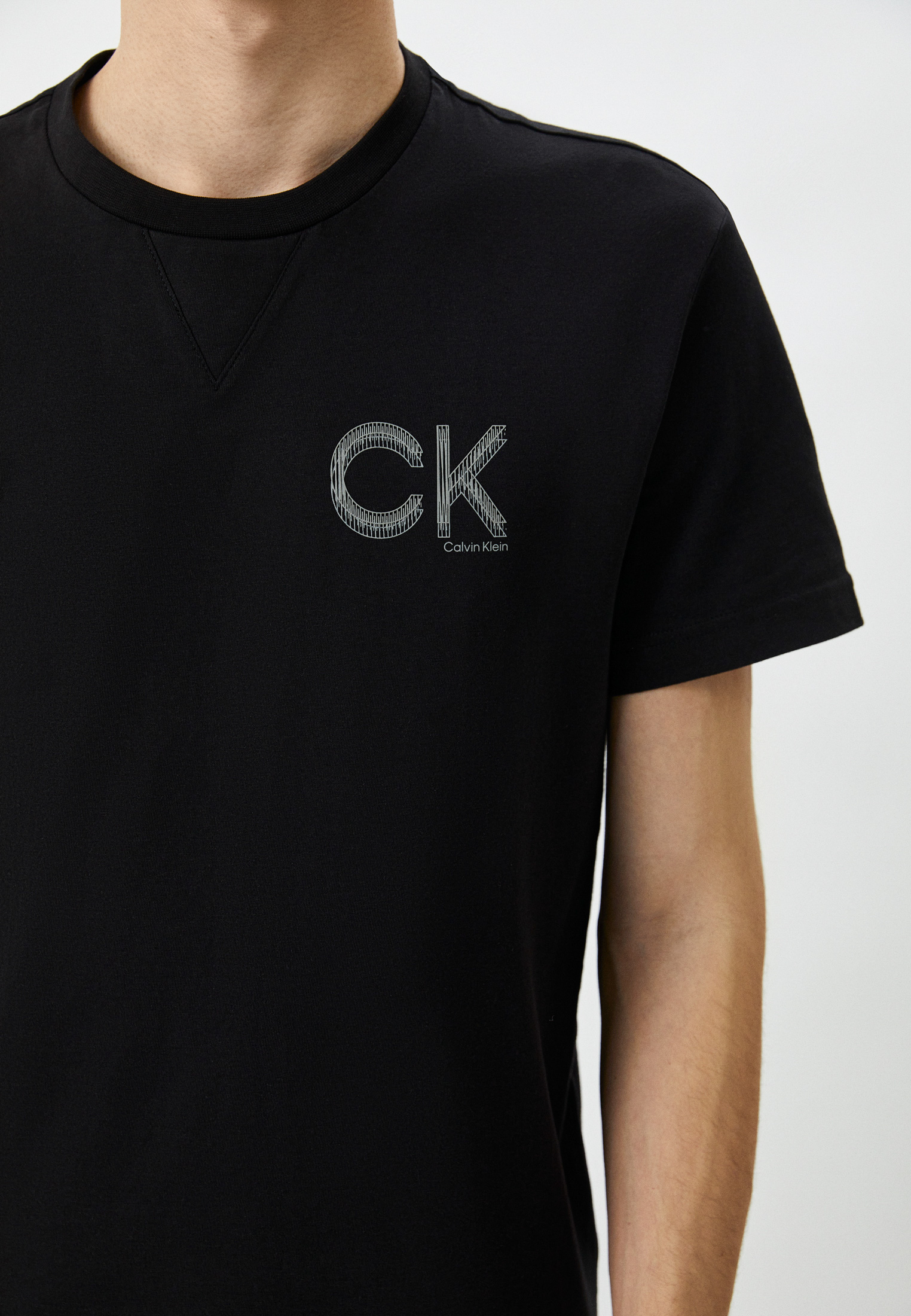 Мужская футболка Calvin Klein (Кельвин Кляйн) K10K110795: изображение 4
