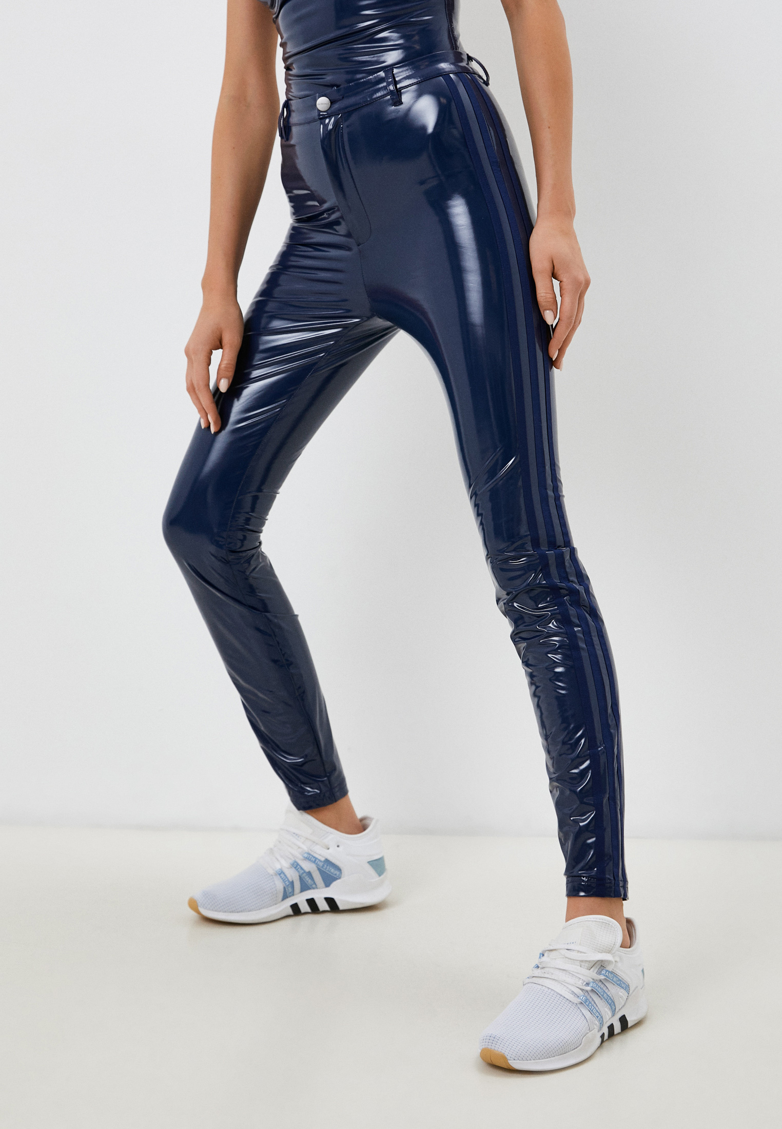 Женские зауженные брюки Adidas Originals (Адидас Ориджиналс) HF9990