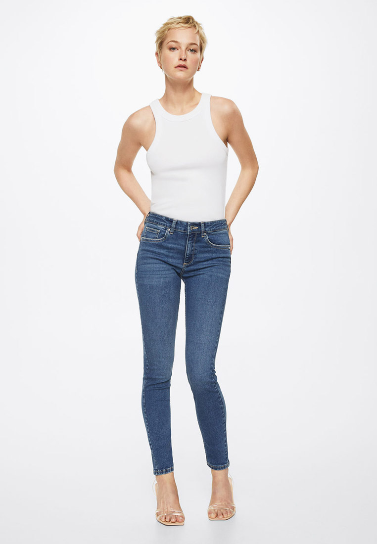 Зауженные джинсы женские Mango (Манго) 37910104 купить за 4299 руб.