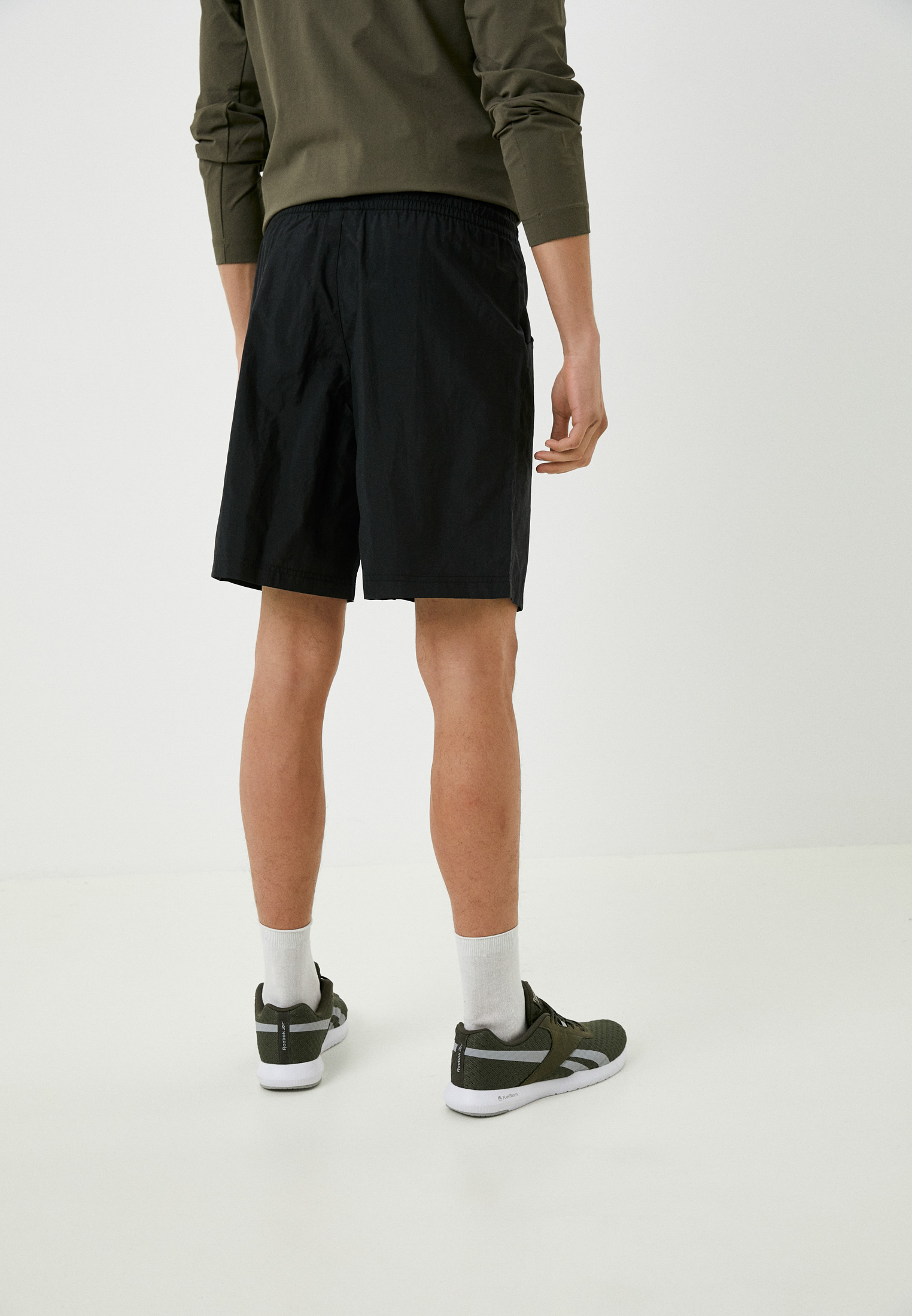Мужские спортивные шорты Reebok (Рибок) HK7048 купить за 6740 руб.