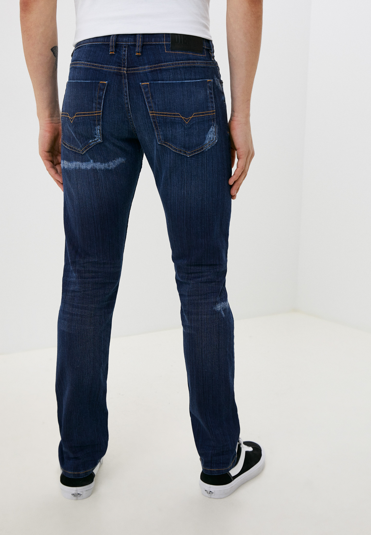 Мужские зауженные джинсы Diesel (Дизель) 00SWID0098N: изображение 3