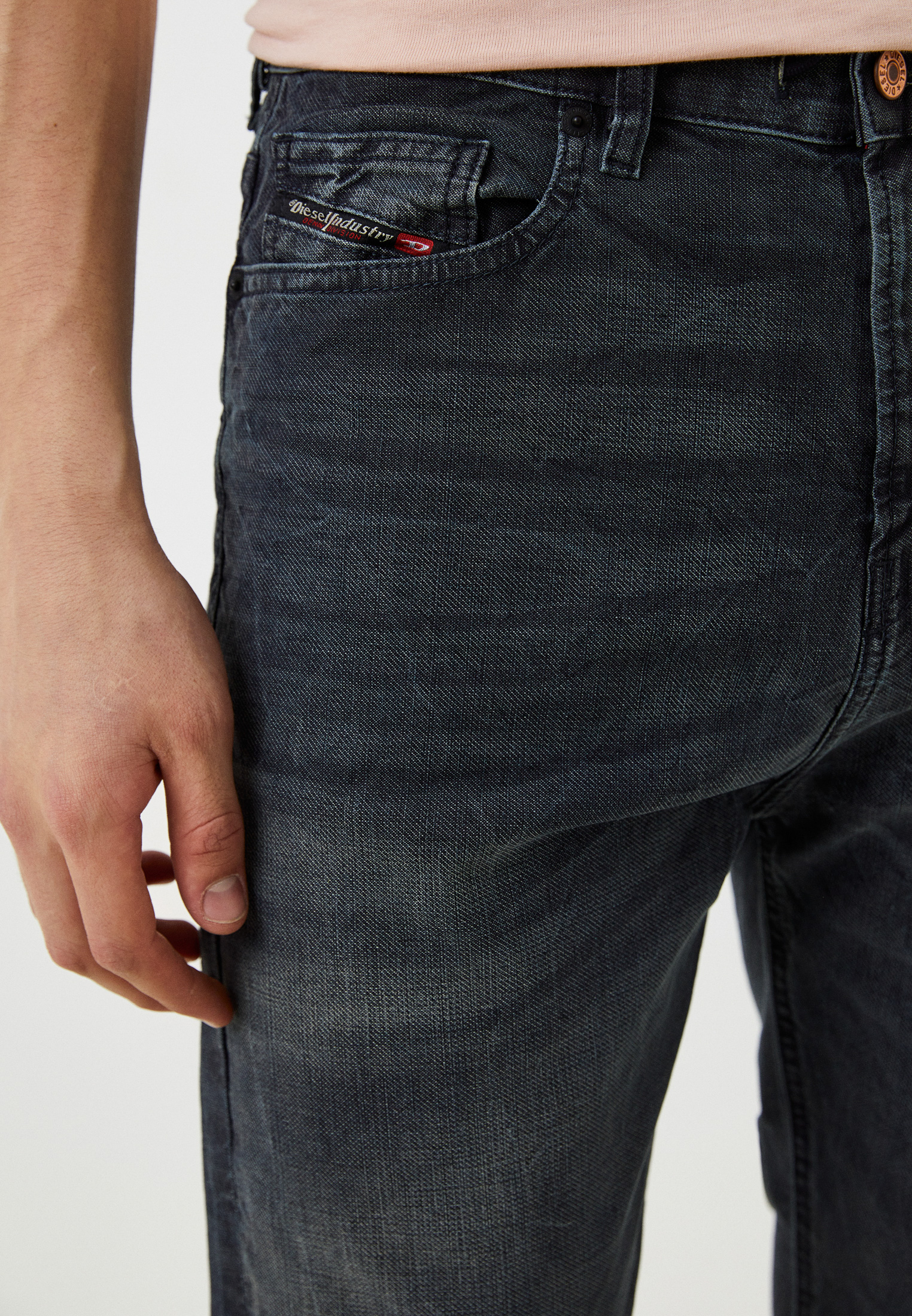 Мужские зауженные джинсы Diesel (Дизель) 00SY8W0090H: изображение 11