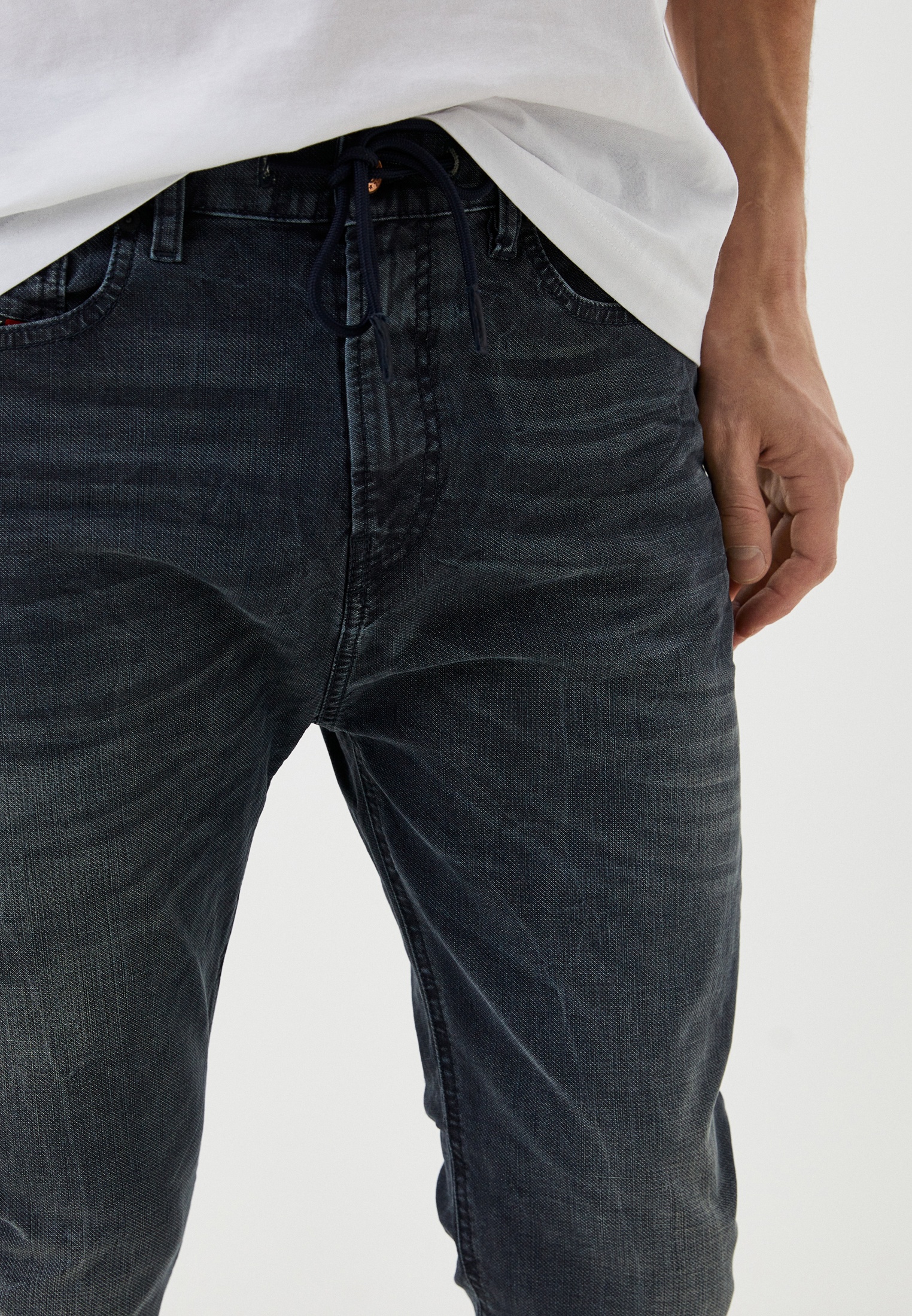 Мужские зауженные джинсы Diesel (Дизель) 00SY8W0090H: изображение 12