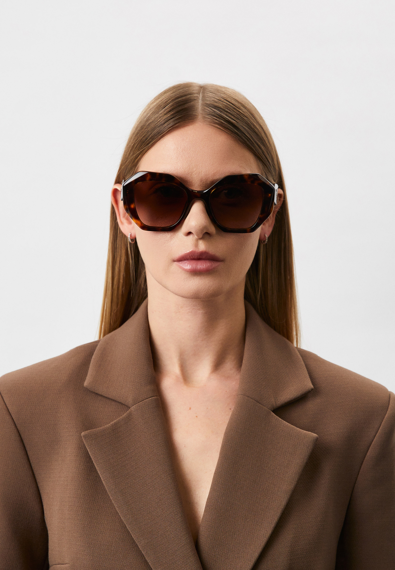 Женские солнцезащитные очки Prada (Прада) 0PR 16WS цвет коричневый ...