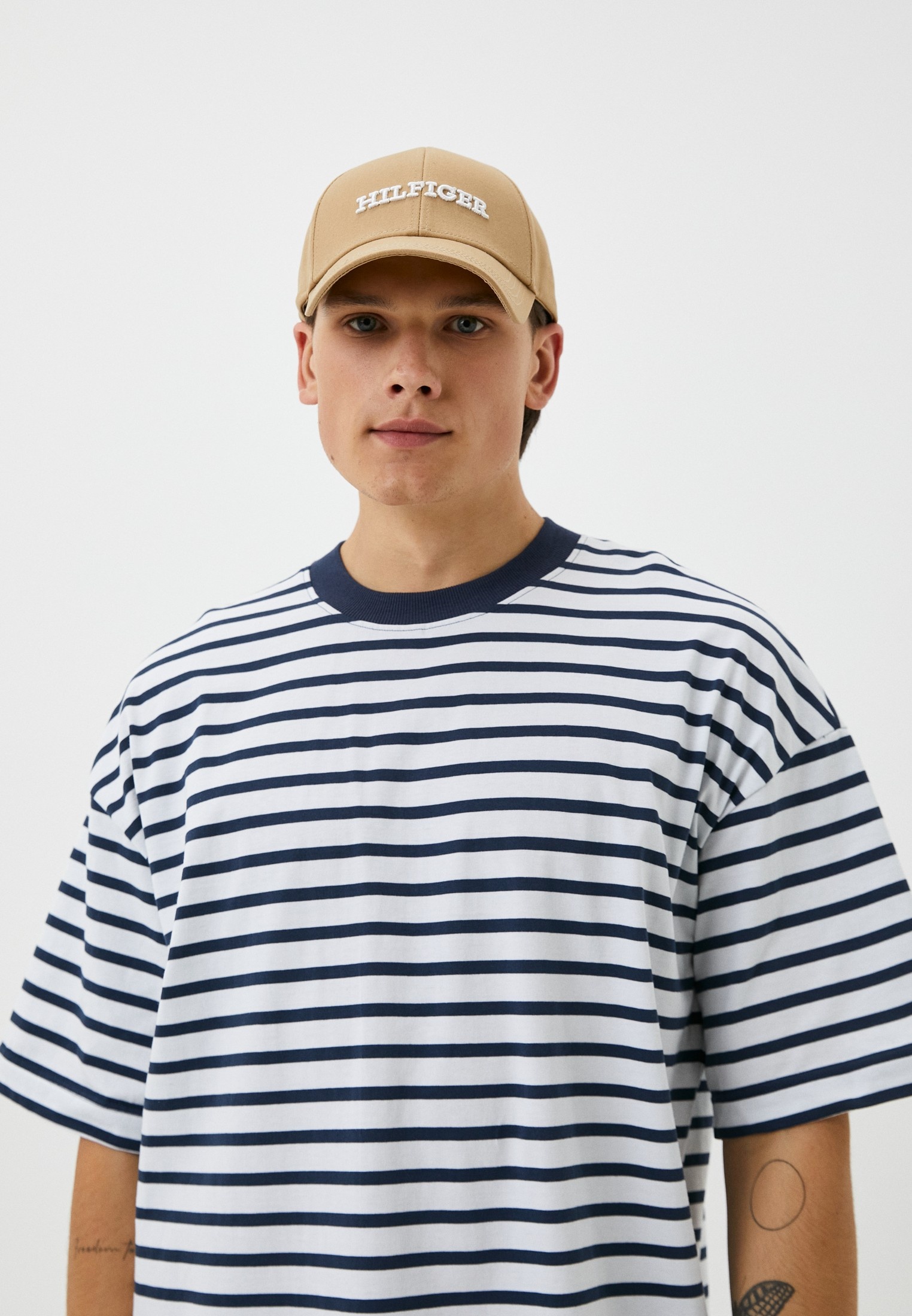 Бейсболка женская Tommy Hilfiger (Томми Хилфигер) AW0AW15532 купить за ...
