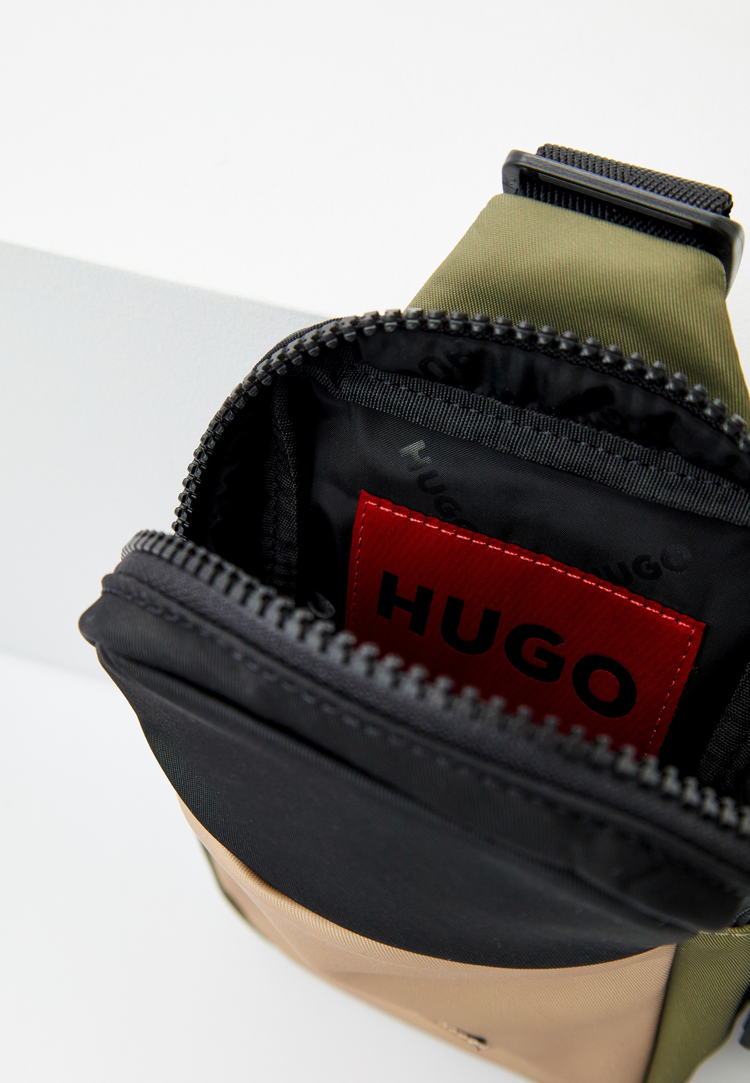 Сумка мужская Hugo 50497628 купить за 7600 руб.