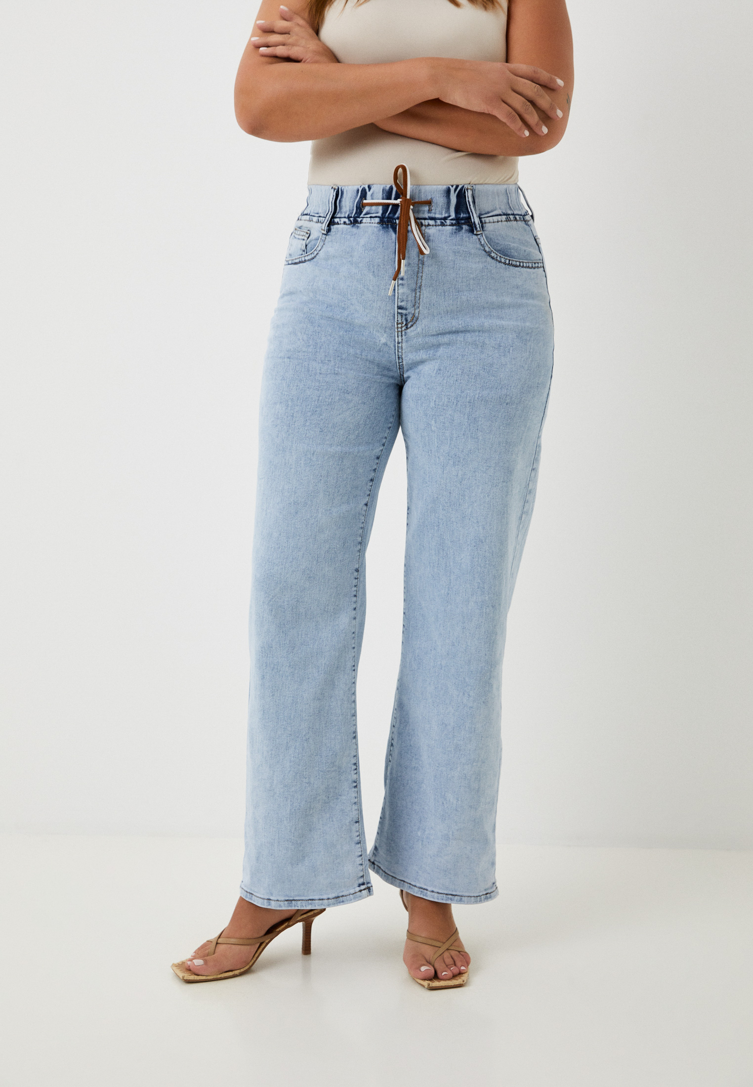 Широкие и расклешенные джинсы Chic de Femme CHFW231052