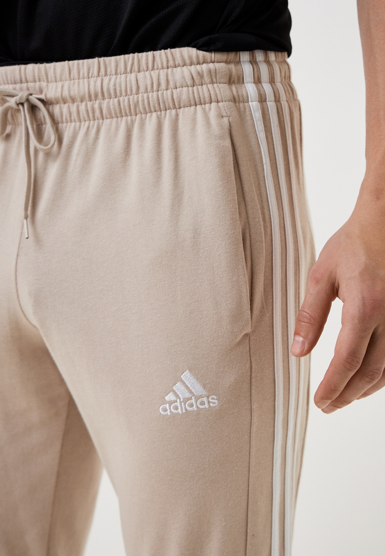 Мужские спортивные брюки Adidas (Адидас) IJ8704 купить за 3399 руб.