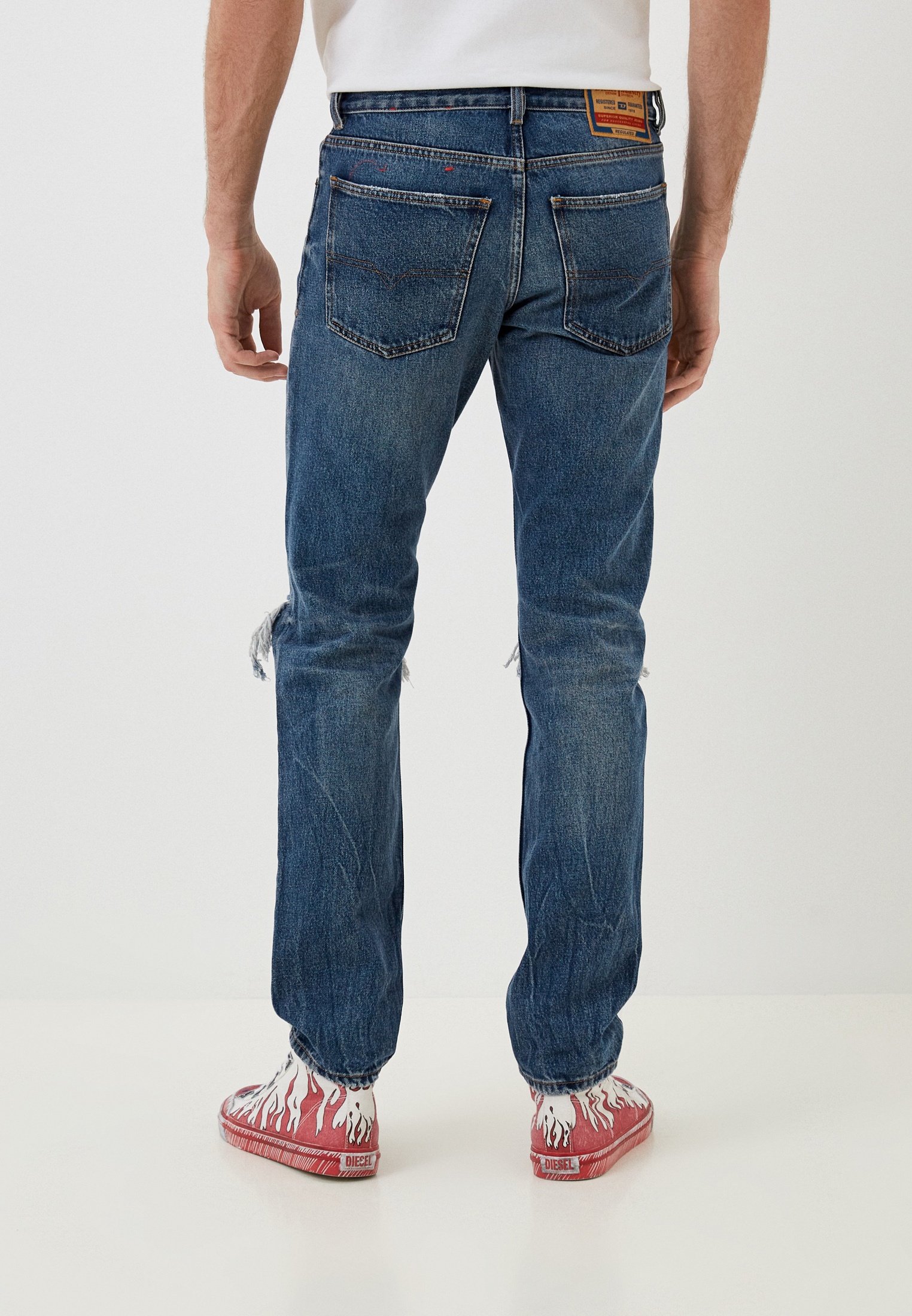 Мужские зауженные джинсы Diesel (Дизель) A0356809E02: изображение 3