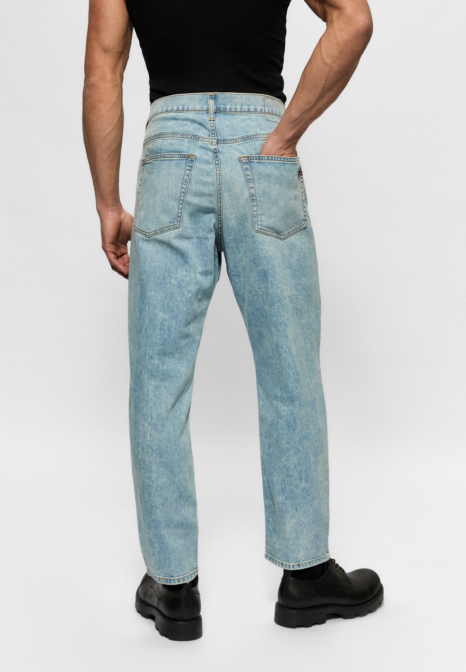 Мужские зауженные джинсы Diesel (Дизель) A035710GDAM: изображение 7