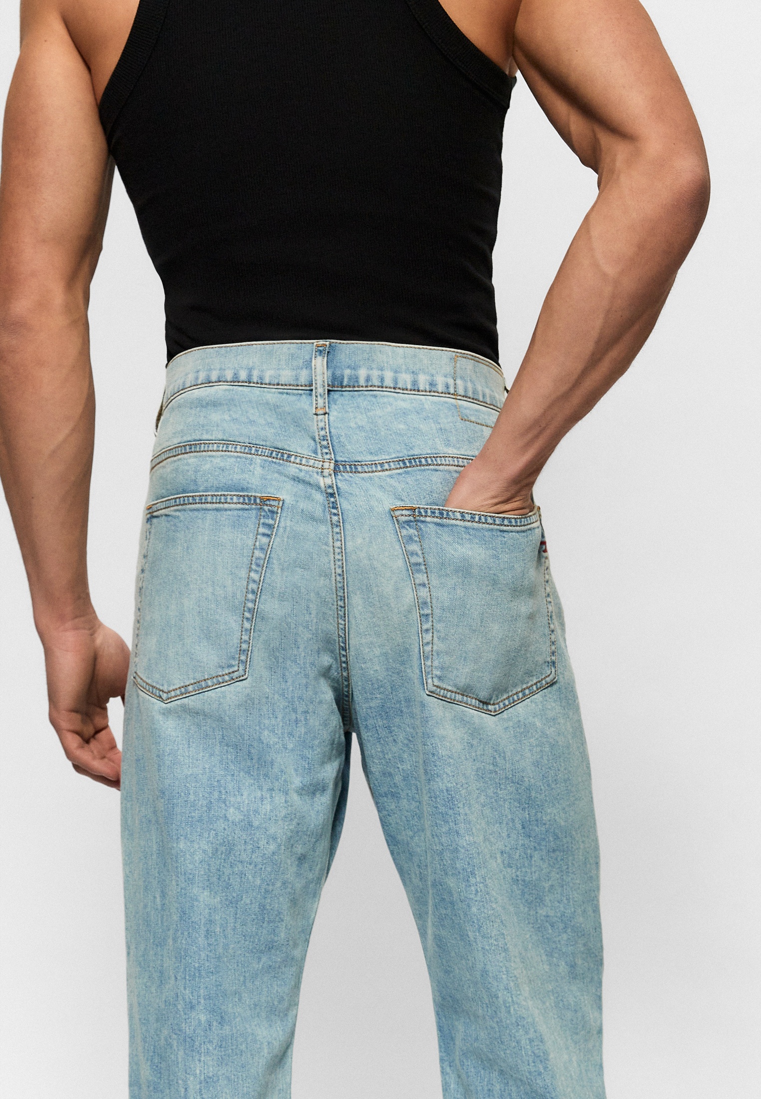 Мужские зауженные джинсы Diesel (Дизель) A035710GDAM: изображение 9