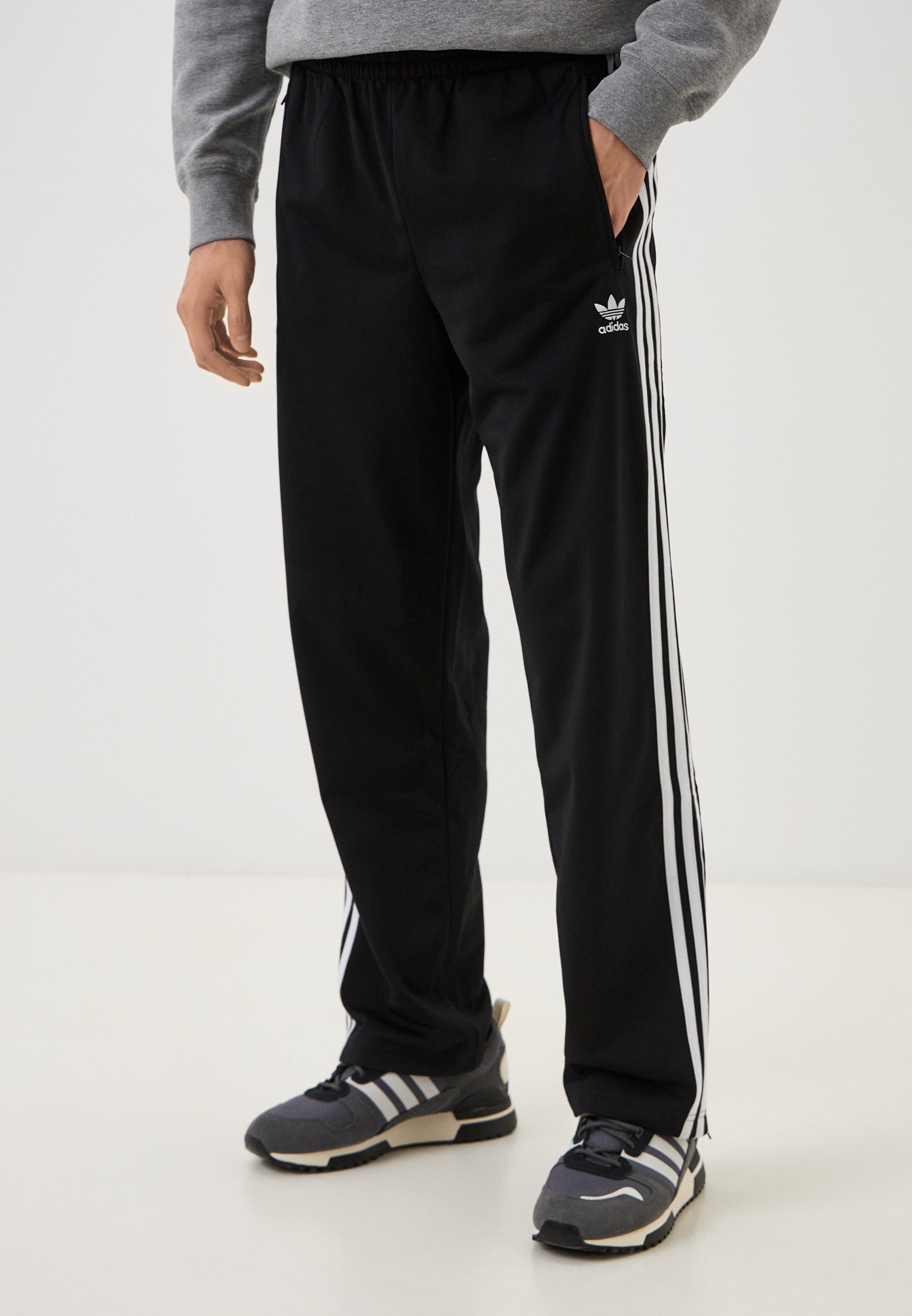 Мужские брюки Adidas Originals (Адидас Ориджиналс) IJ7055
