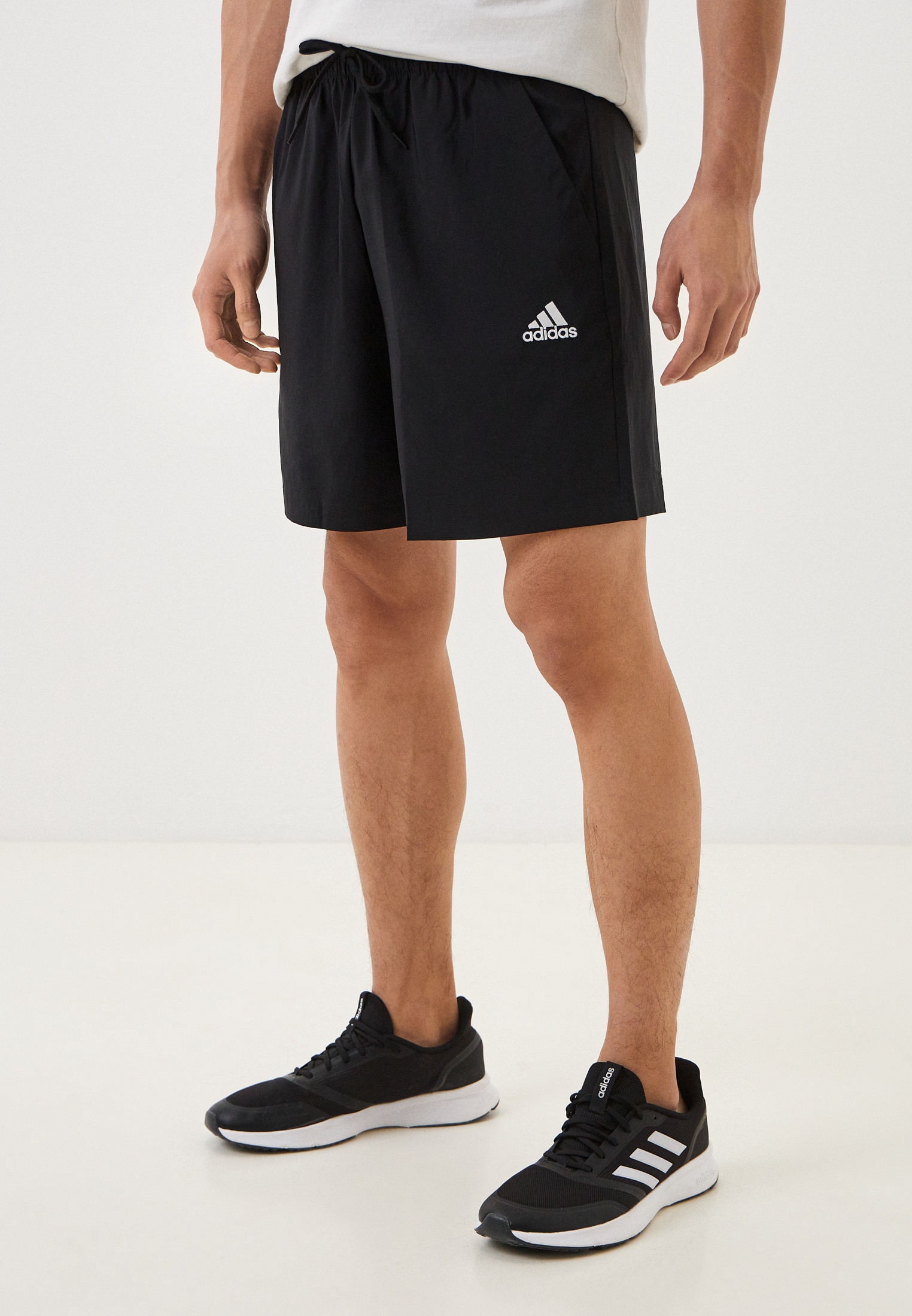 Мужские шорты Adidas (Адидас) IC9392