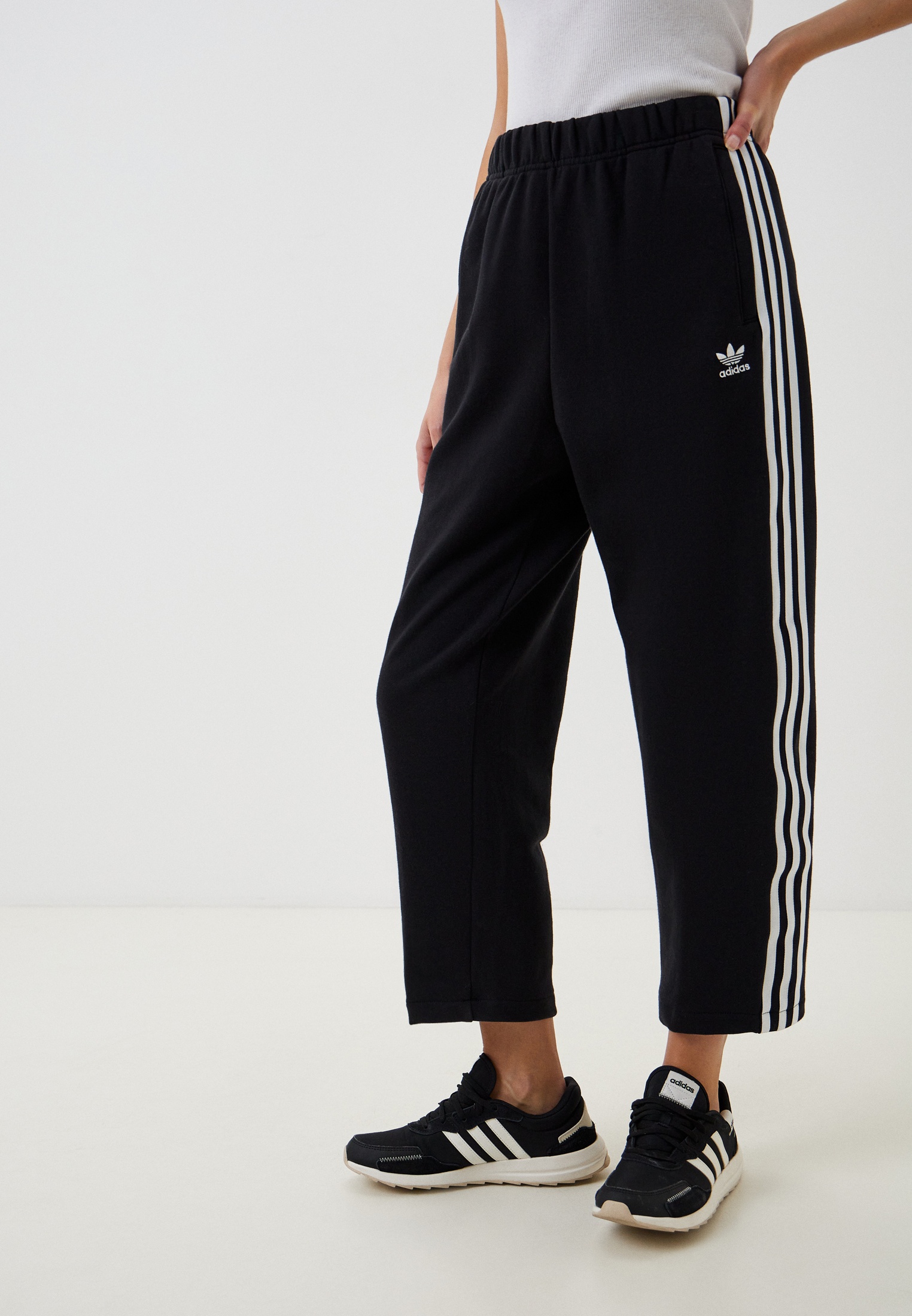 Женские брюки Adidas Originals (Адидас Ориджиналс) IC5505