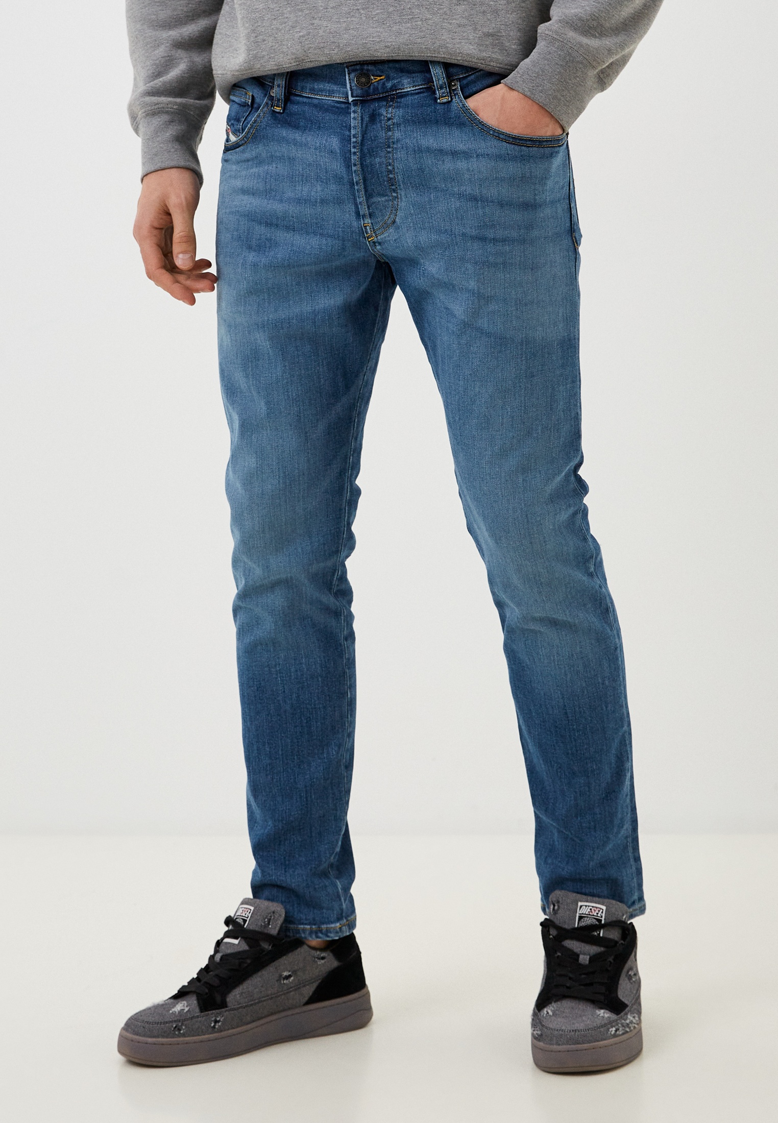 Мужские зауженные джинсы Diesel (Дизель) A003890ELAV: изображение 1