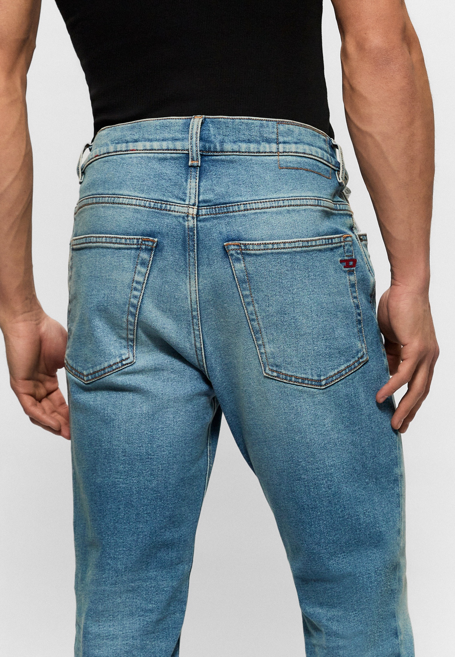 Мужские зауженные джинсы Diesel (Дизель) A0357109C77: изображение 5