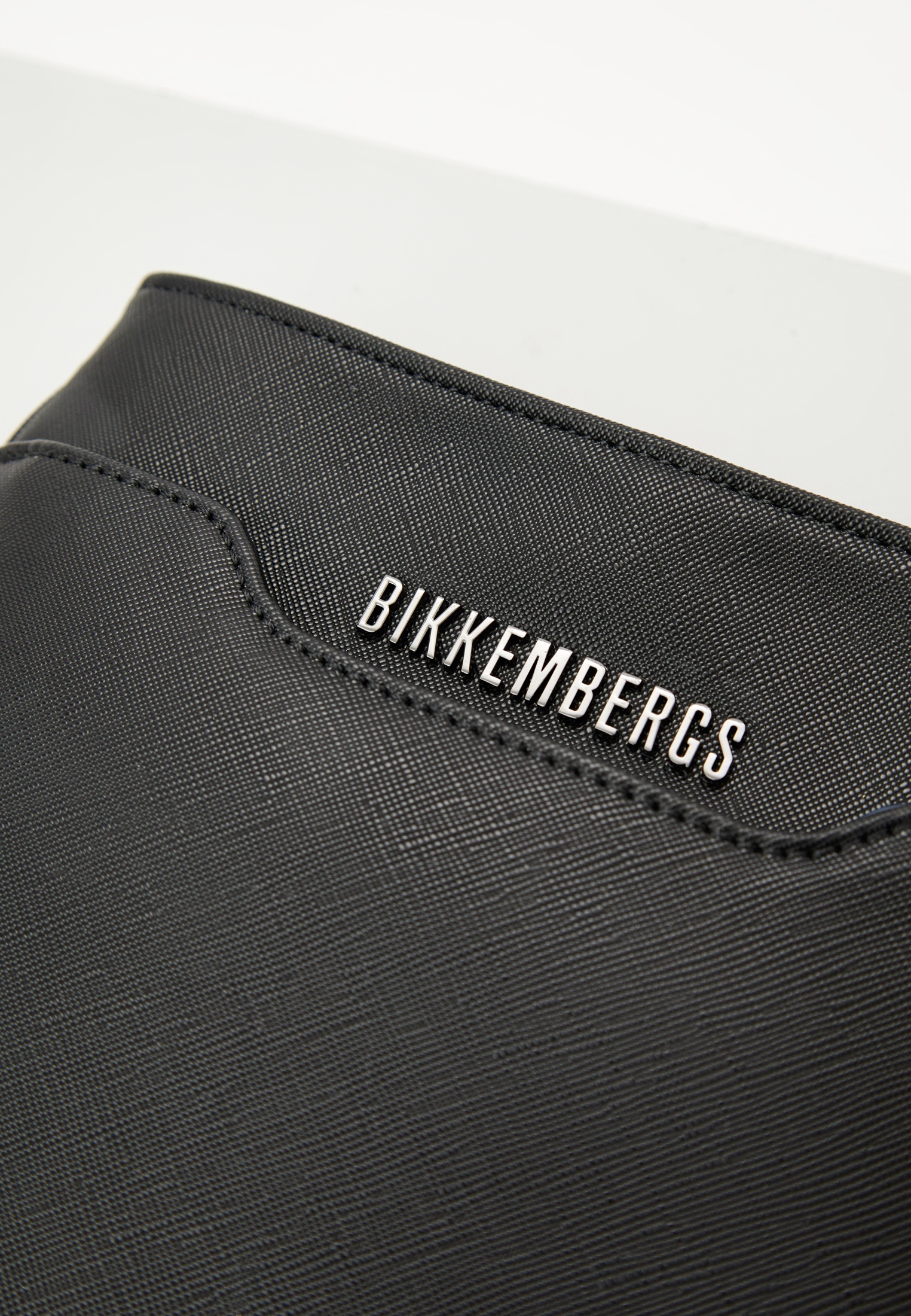 Сумка Bikkembergs (Биккембергс) BKBO00267P: изображение 9