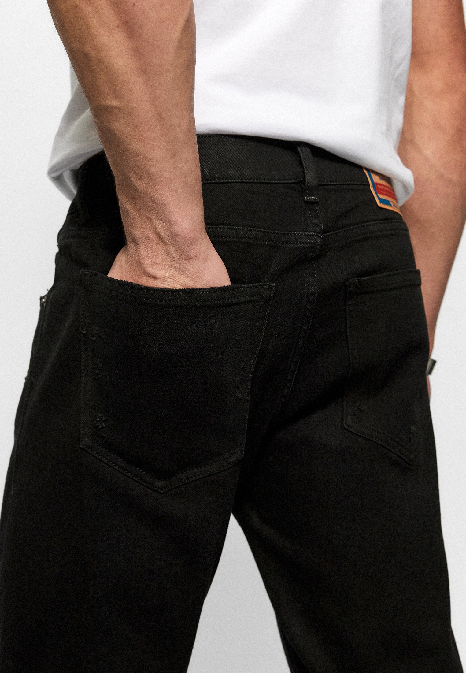 Мужские зауженные джинсы Diesel (Дизель) A0355809I19: изображение 8