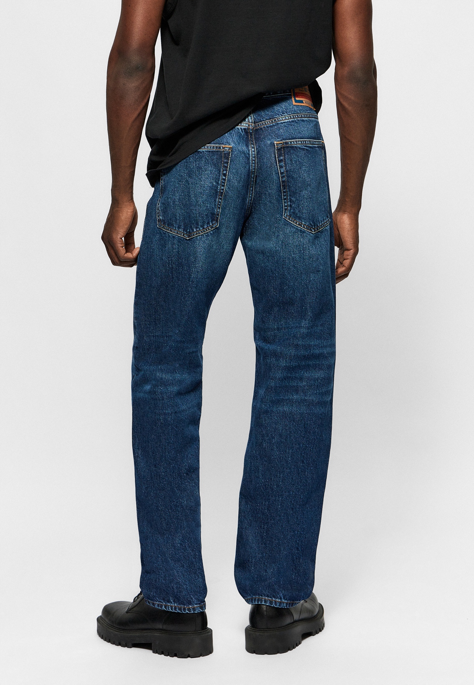 Мужские прямые джинсы Diesel (Дизель) A0356409I27: изображение 7