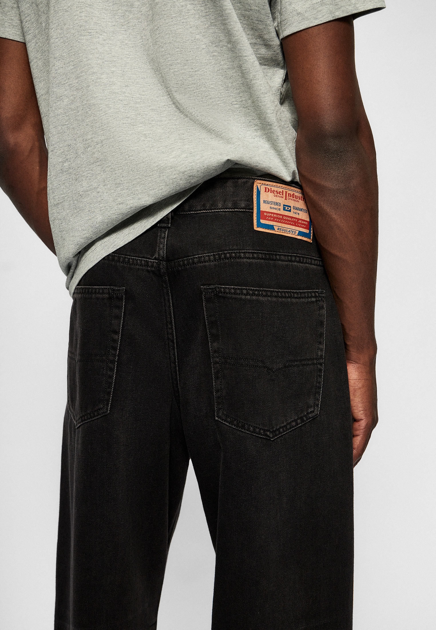Мужские прямые джинсы Diesel (Дизель) A1159809I35: изображение 9