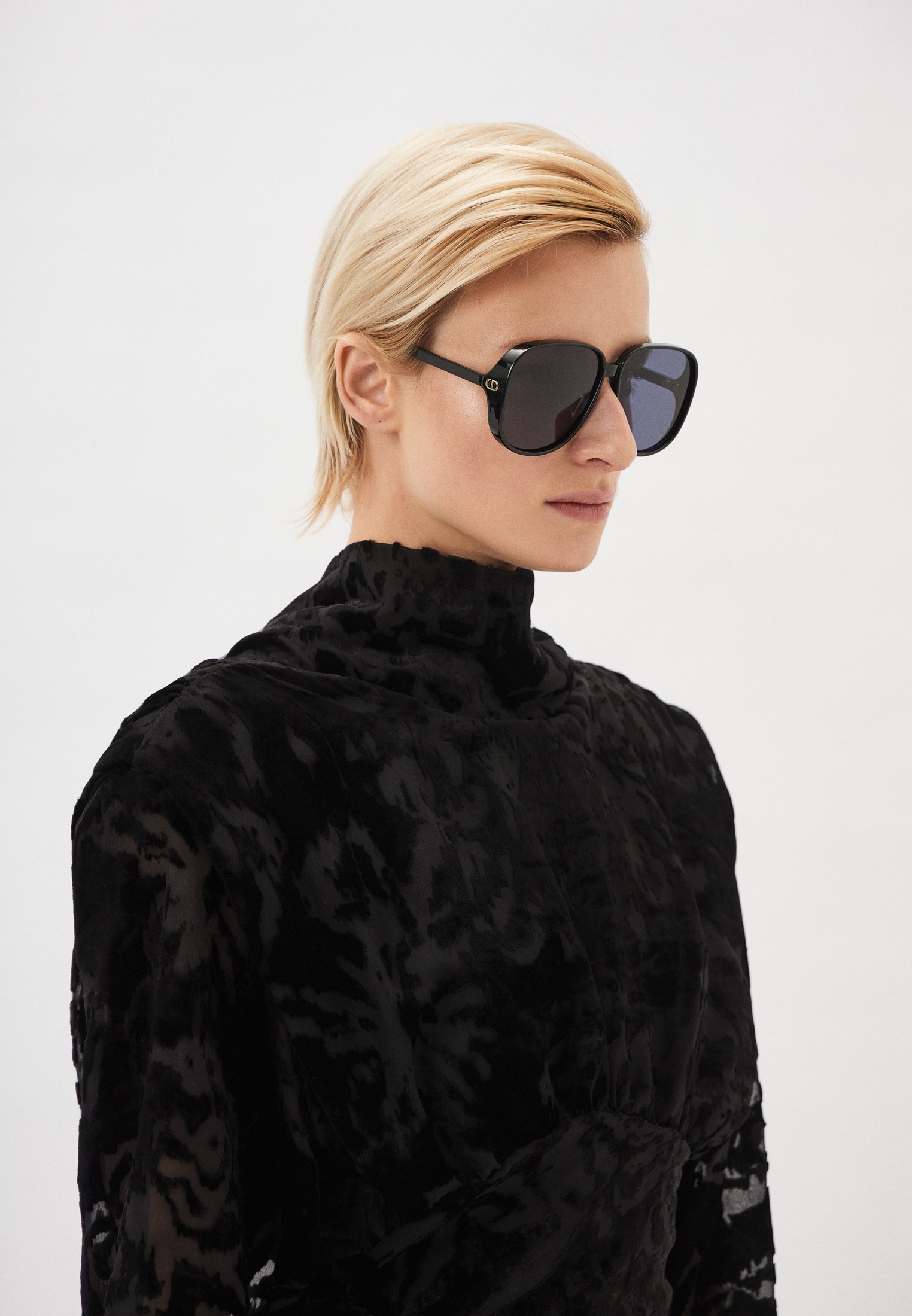 Женские солнцезащитные очки Dior CD40077U купить за 46400 руб.