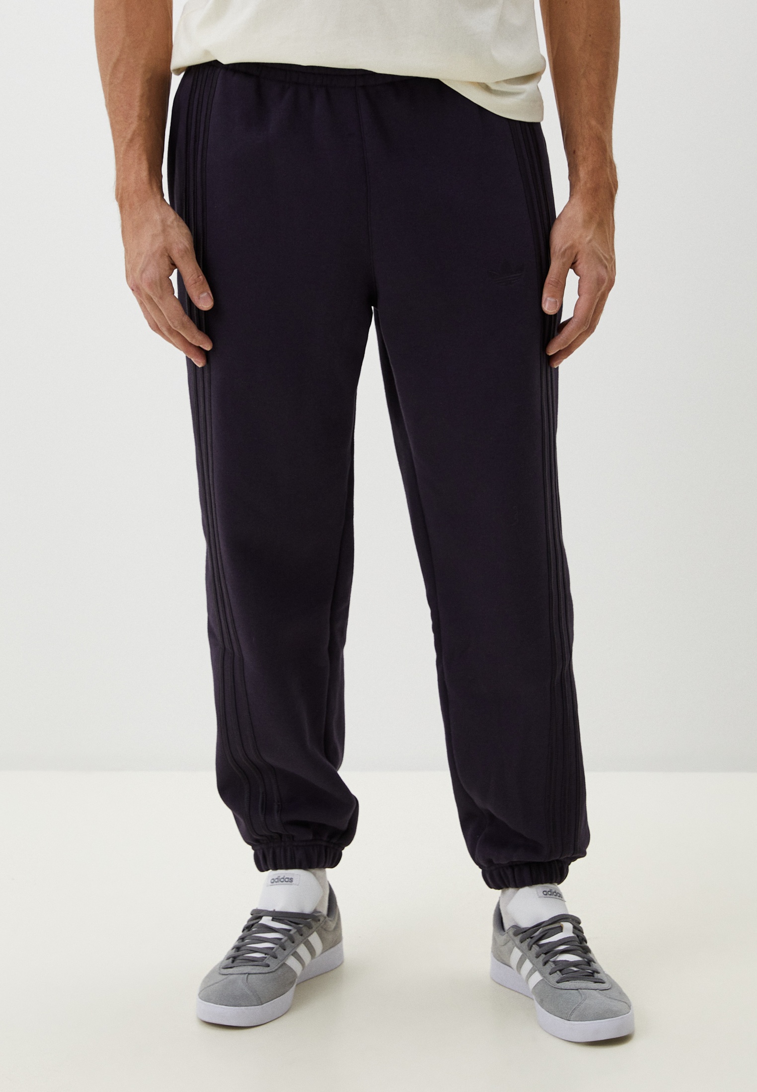 Мужские брюки Adidas Originals (Адидас Ориджиналс) IT7447