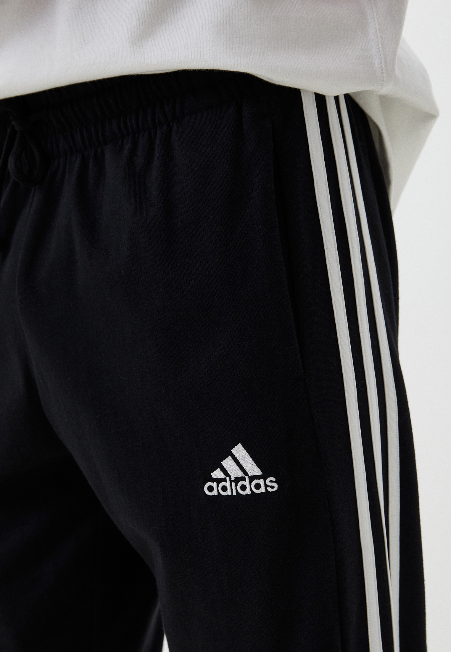 Мужские спортивные брюки Adidas (Адидас) IC0044 купить за 3705 руб.